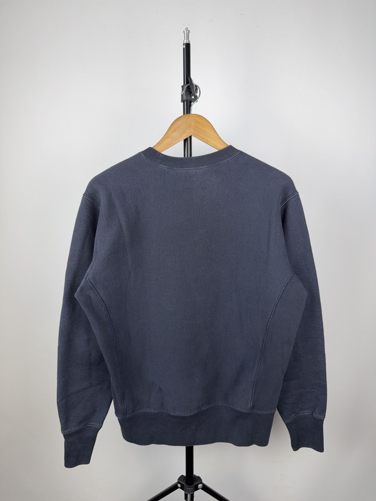 Champion × Vintage Vintage 00s Champion Reverse Navy Crewneck Embroidered USA Size US M / EU 48-50 / 2 - 6 Thumbnail