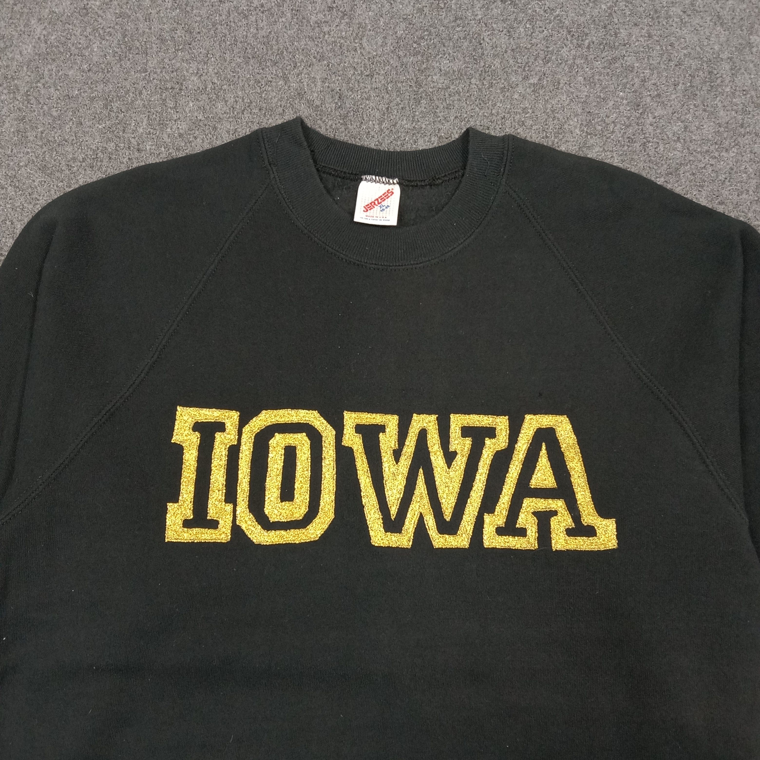Vintage IOWA Mathero Families 90's Sweatshirt C268N17 Size US M / EU 48-50 / 2 - 2 Thumbnail