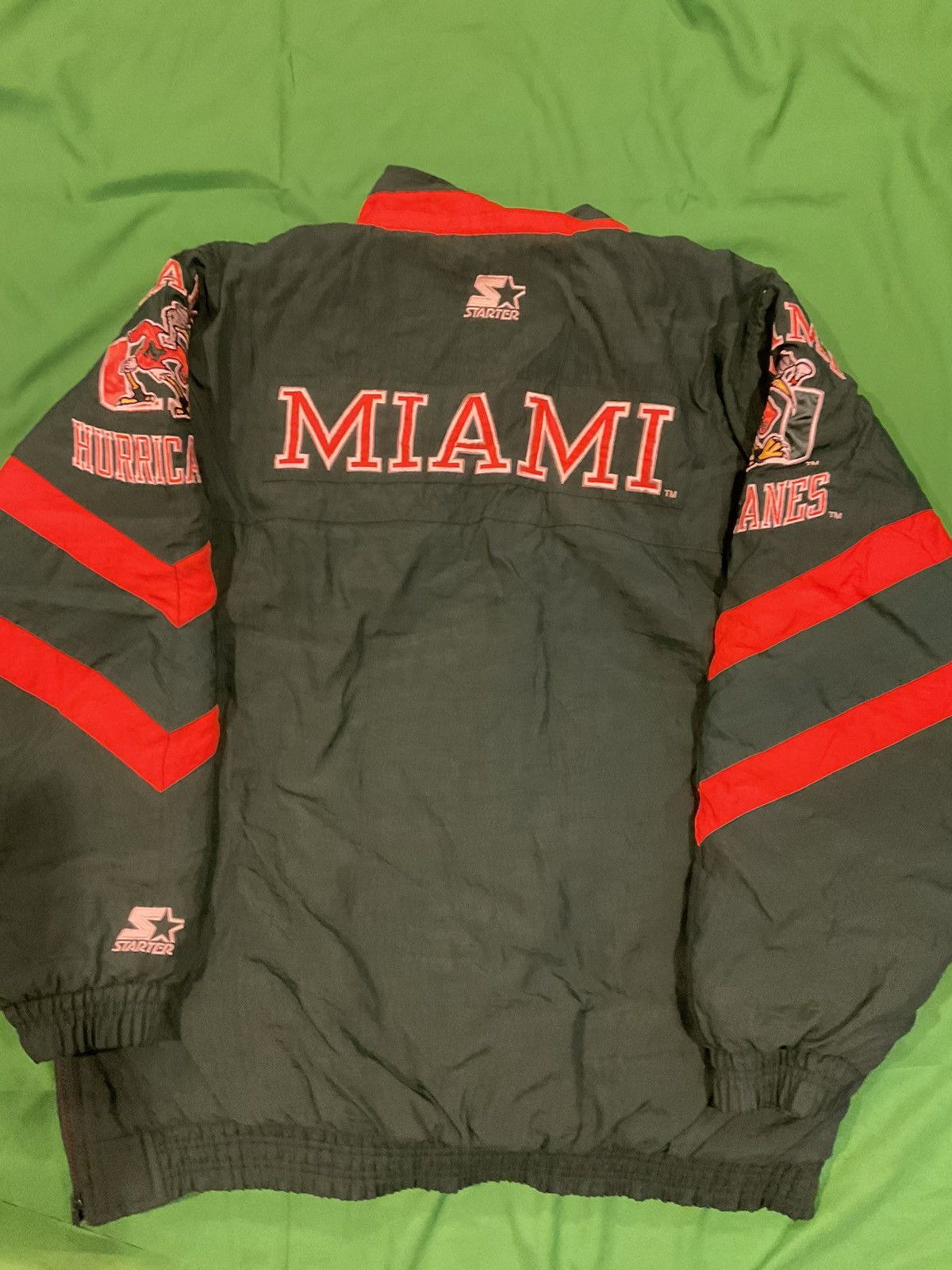 NCAA × Vintage Vintage Miami Hurricanes Starter puffer jacket Size US L / EU 52-54 / 3 - 1 Thumbnail