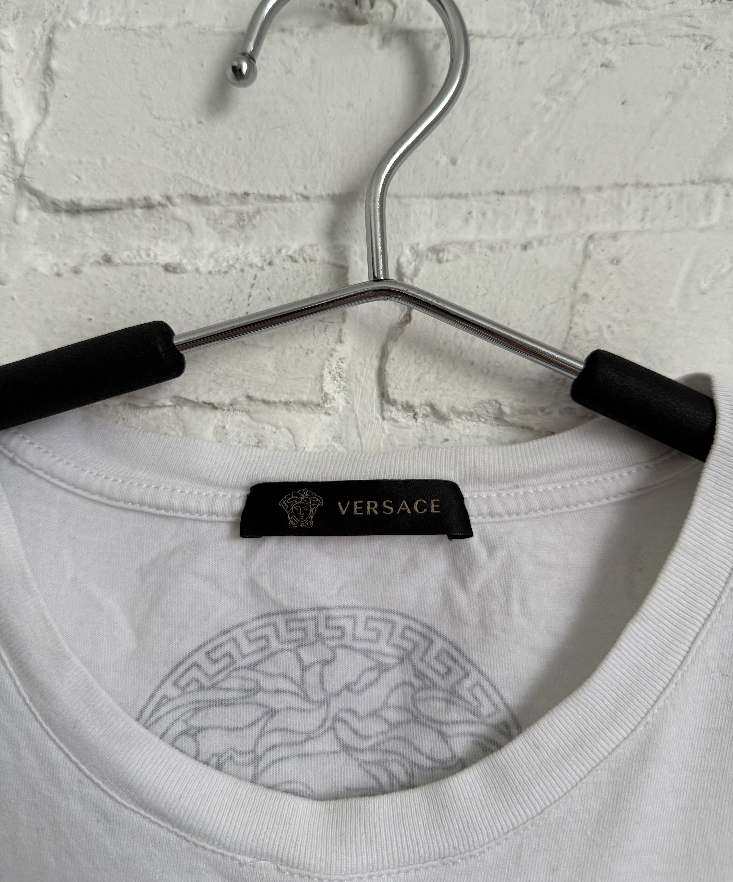 Versace VERSACE Spell out logo t-shirt Size US L / EU 52-54 / 3 - 5 Thumbnail