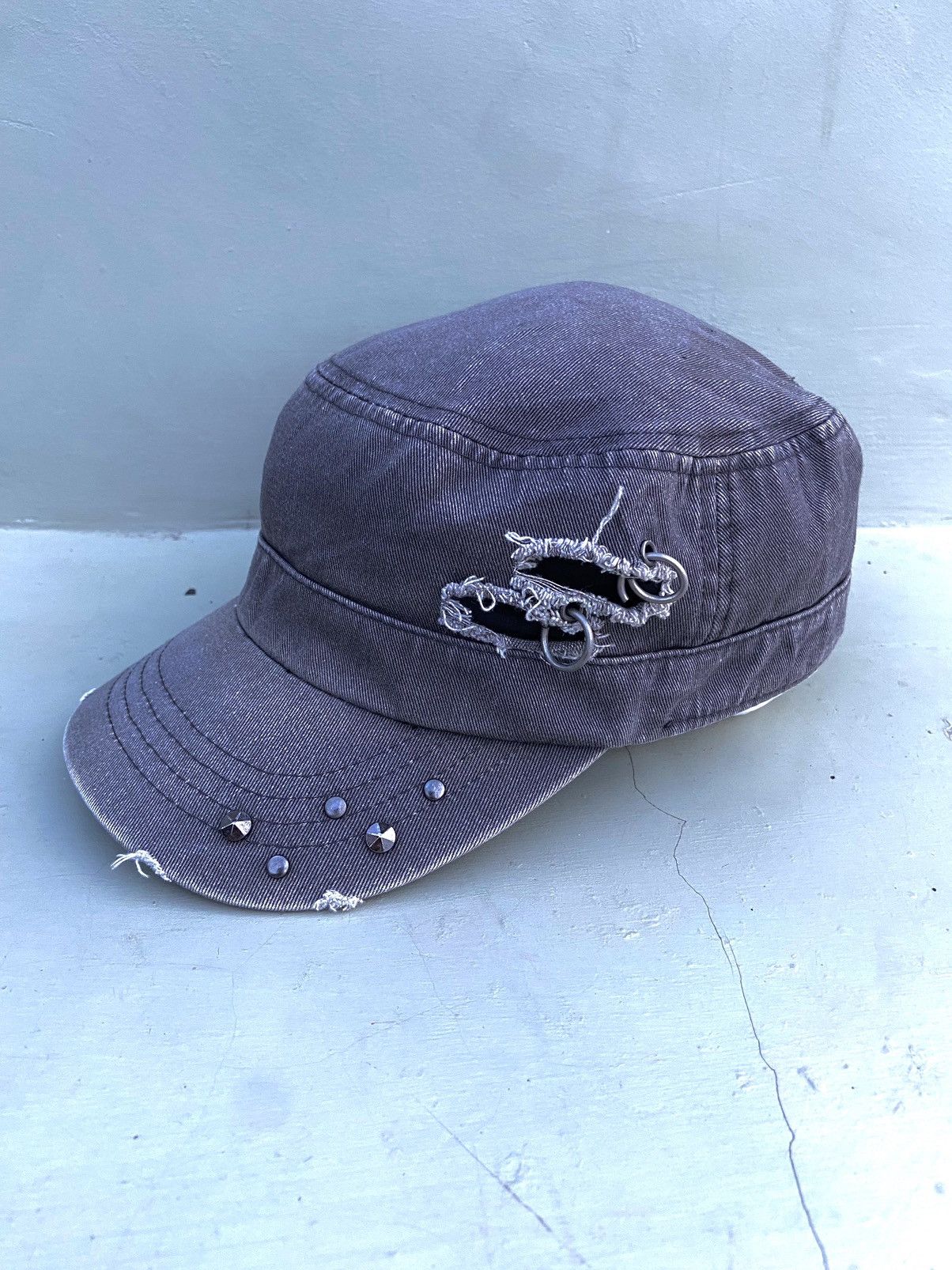 If Six Was Nine 2000s ditsetressed button studded patrol hat Size ONE SIZE - 1 Thumbnail