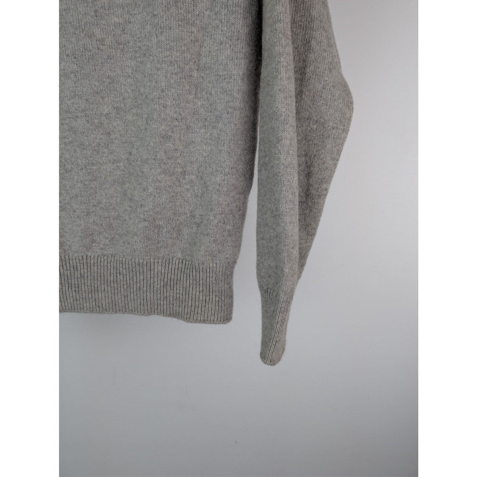 Tom Ford o1rshd1 CC20 cashmere crew-neck sweater in Grey Size US M / EU 48-50 / 2 - 5 Thumbnail