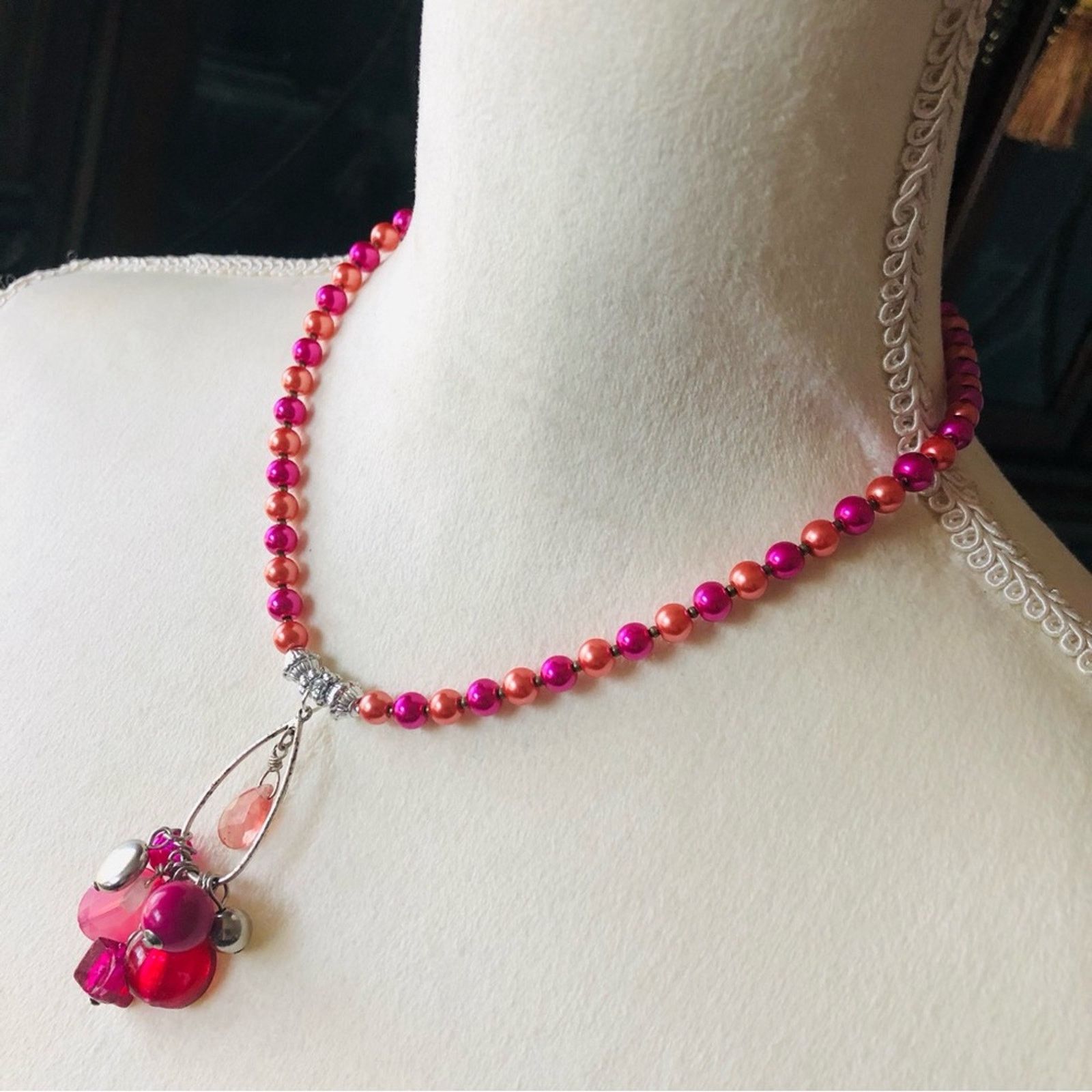 Handmade Handcrafted repurpose colorful beaded cluster Pearl necklace Size ONE SIZE - 4 Thumbnail