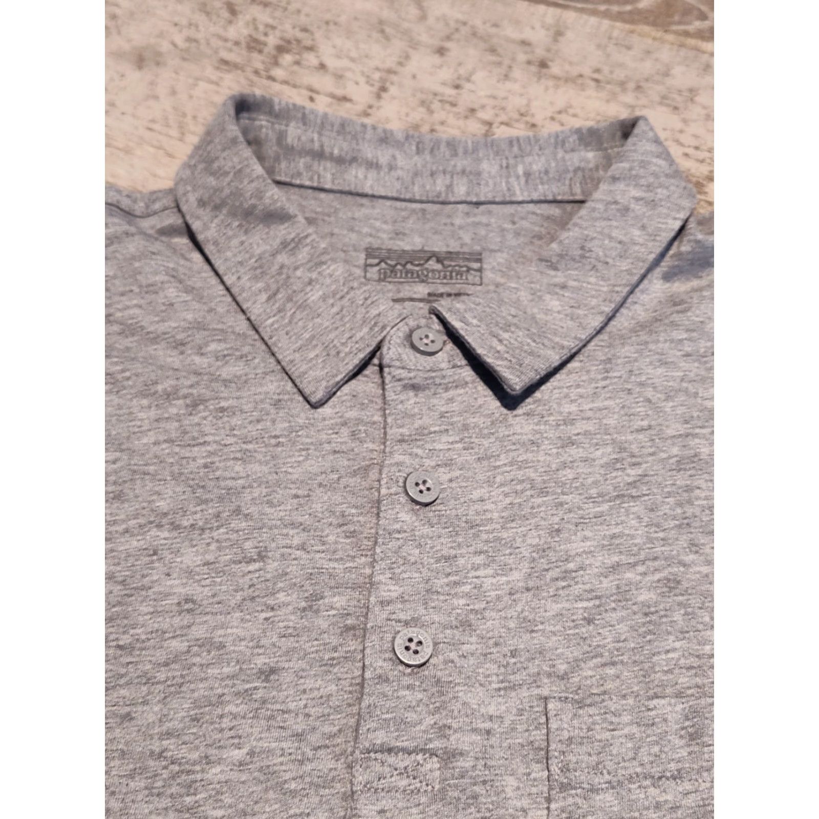 Patagonia Patagonia Shirt Mens L Short Sleeve Outdoor Lightweight Polo Gray Size US L / EU 52-54 / 3 - 7 Thumbnail