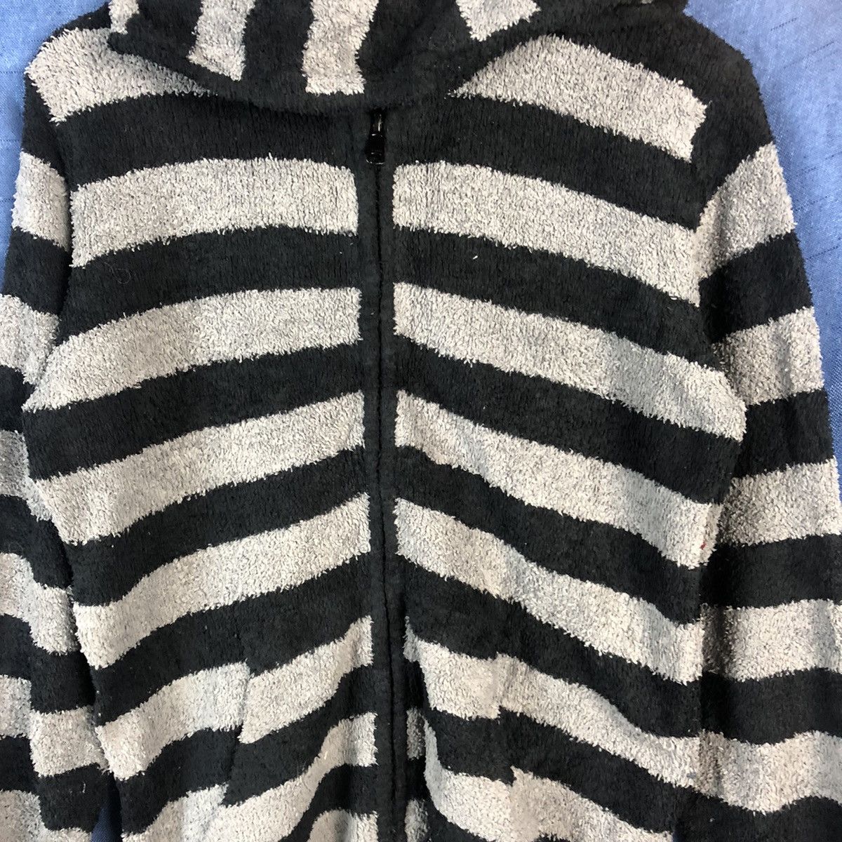 OVER THE STRiPES × Uniqlo Vintage Uniqlo Stripe Black Grey Hoodie #846 Size US M / EU 48-50 / 2 - 5 Thumbnail