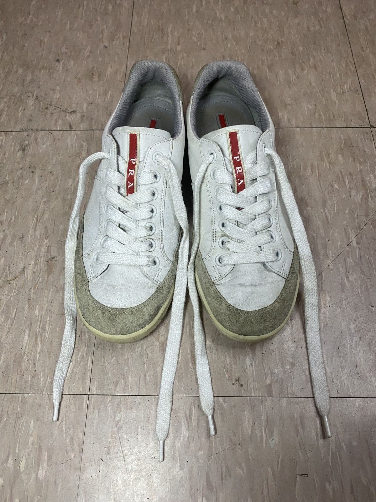 Designer × Prada Luxury prada sneakers shoes 4E3027 white leather Size US 7 / EU 40 - 16 Thumbnail