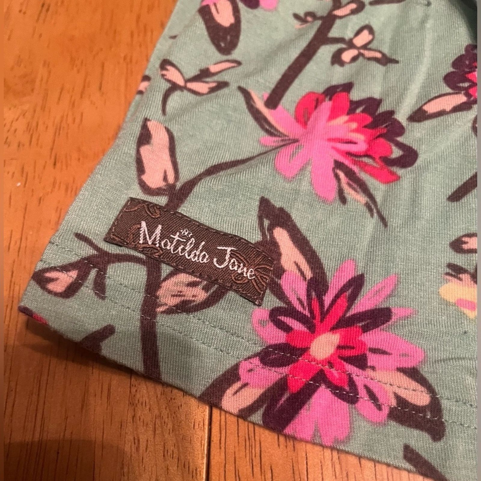 The Unbranded Brand Matilda Jane Weekend Away floral print tank top, size Medium Size M / US 6-8 / IT 42-44 - 2 Thumbnail