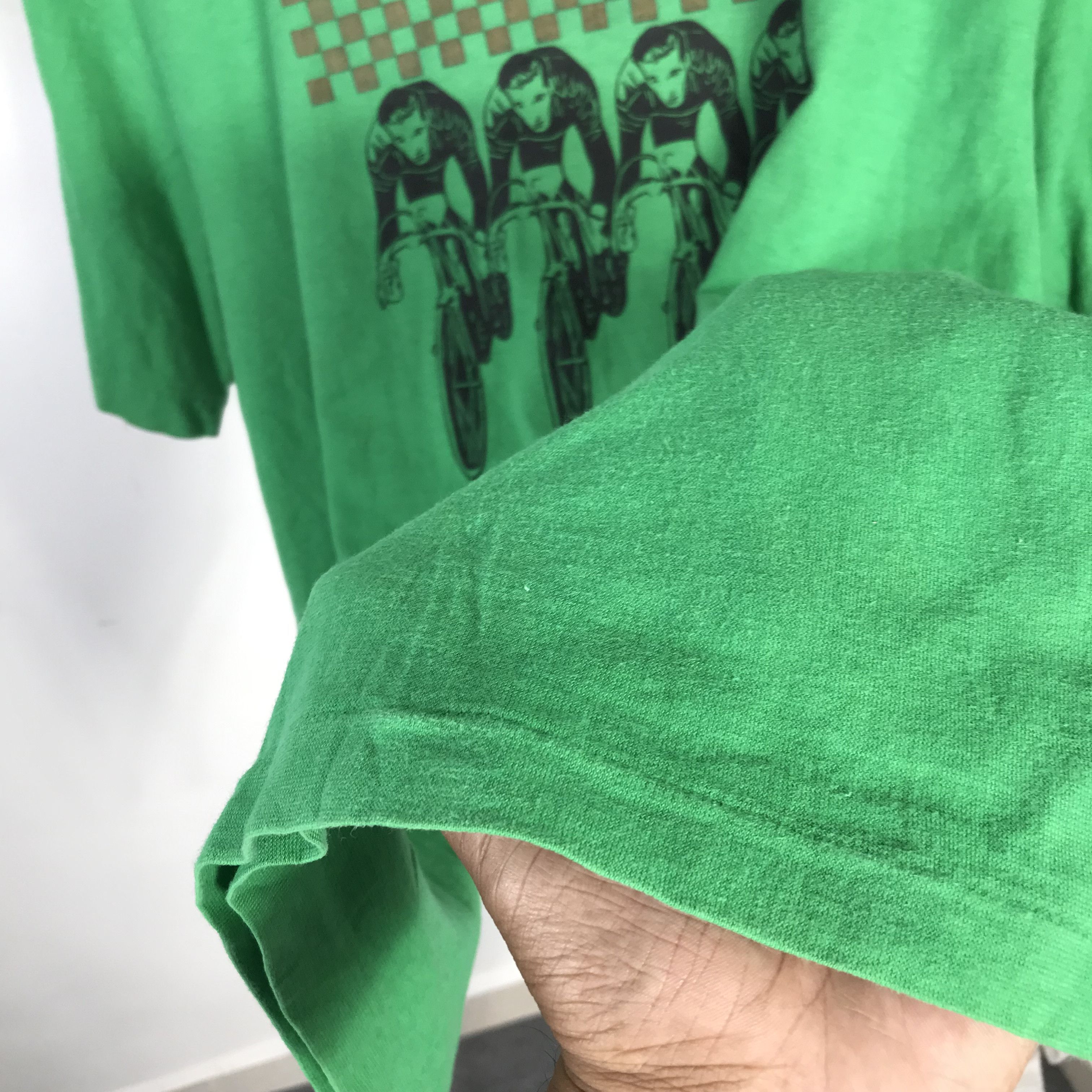 Michiko Koshino London Vintage Michiko Koshino gang of mets men bicycle phototee Size US L / EU 52-54 / 3 - 6 Thumbnail