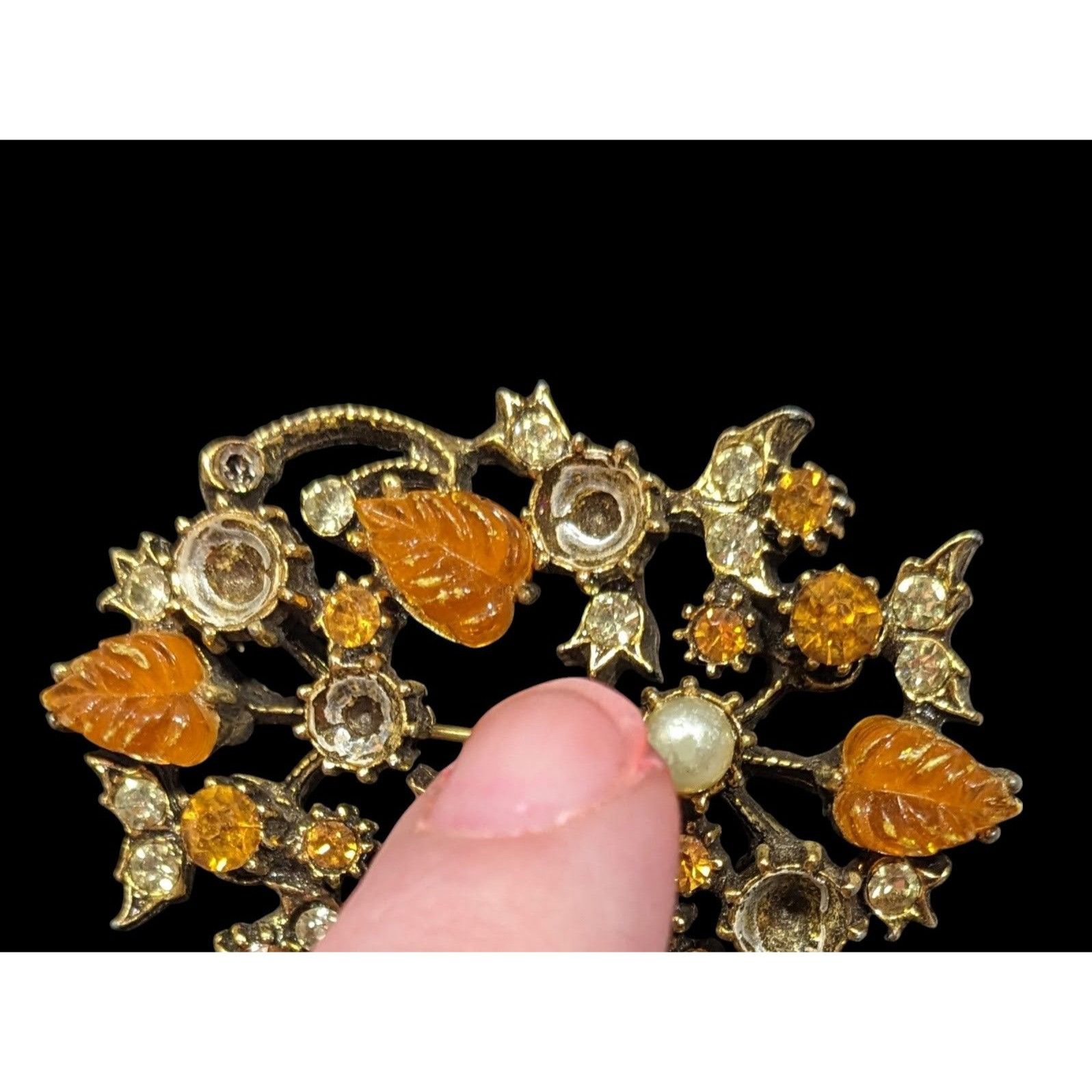 Other Vintage Floral Brooch Gold Tone With Orange Gems And Faux Pe Size ONE SIZE - 3 Thumbnail