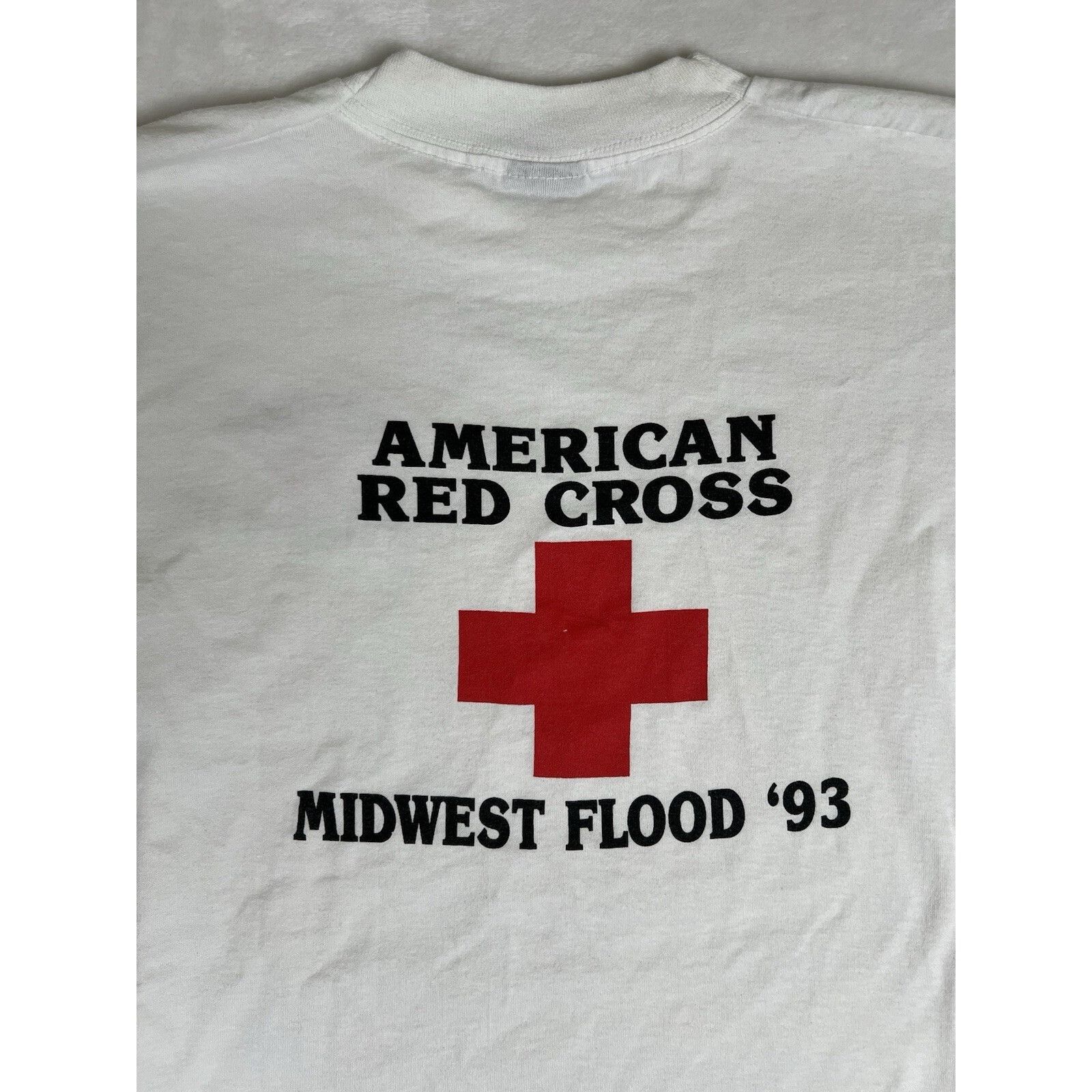 Fruit Of The Loom Vintage American Red Cross Midwest Flood 1993 T-Shirt Size L Size US L / EU 52-54 / 3 - 8 Thumbnail