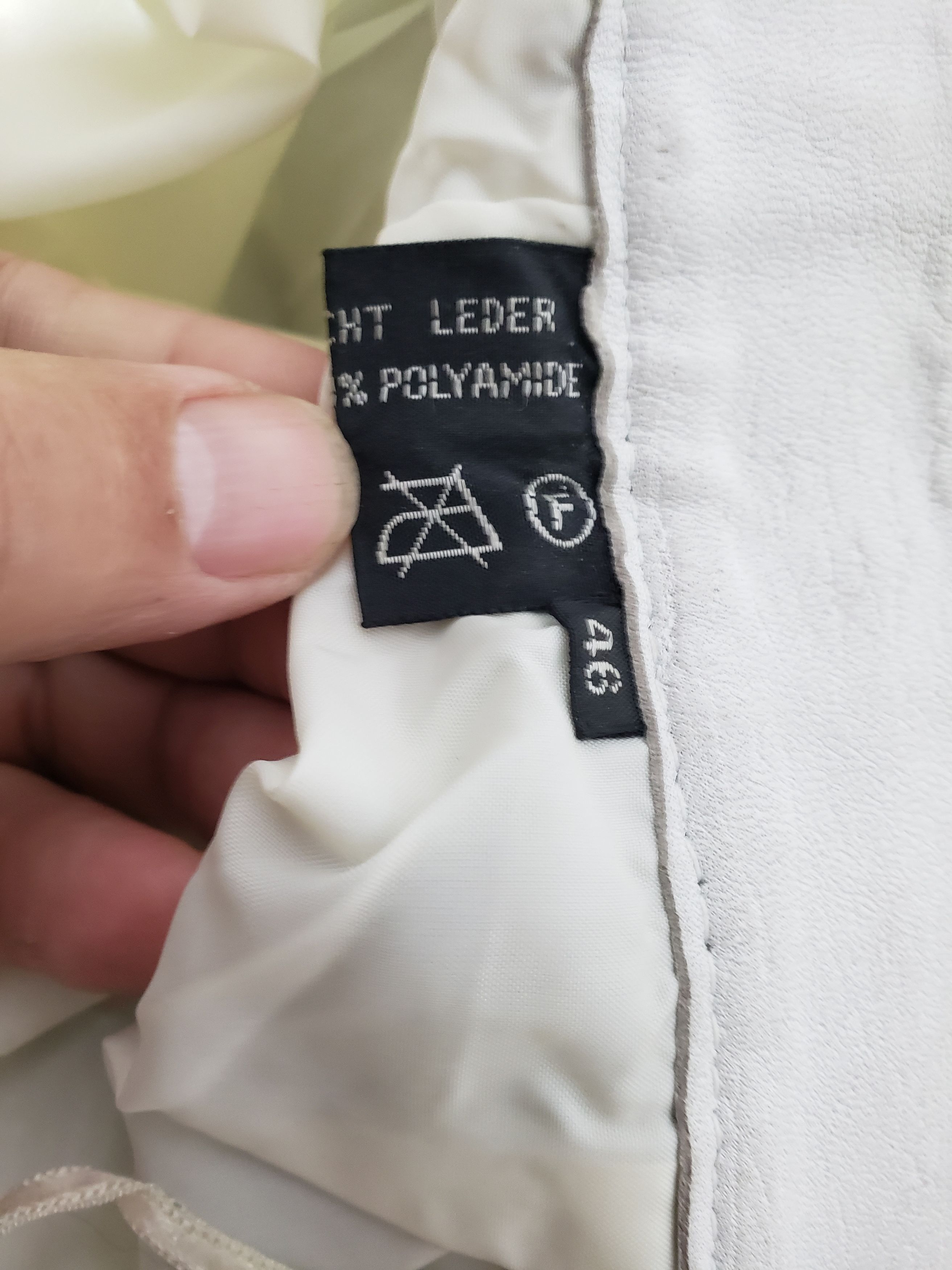 Genuine Leather White women's pants with pockets. Size 30" / US 8 / IT 44 - 8 Thumbnail