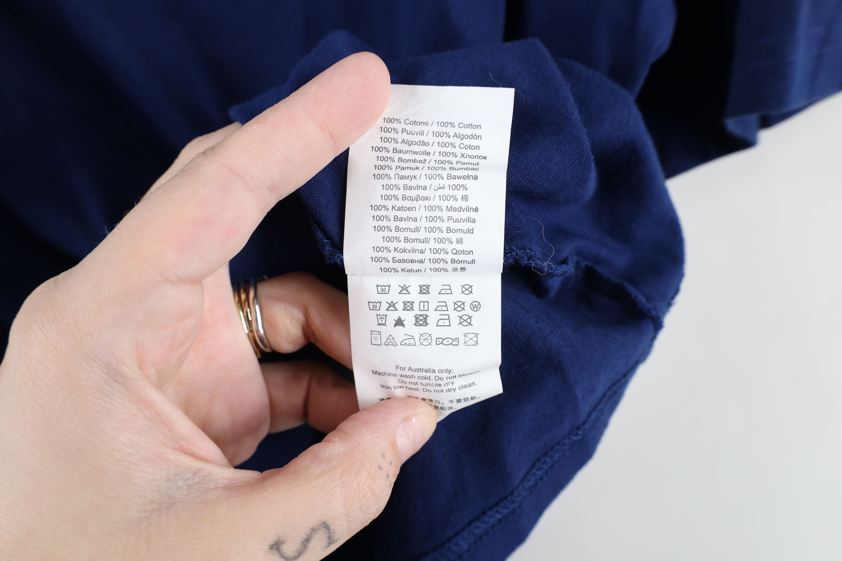 Oakley × Vintage Vintage Oakley Block Letter O Logo Short Sleeve T-Shirt Size US L / EU 52-54 / 3 - 11 Thumbnail
