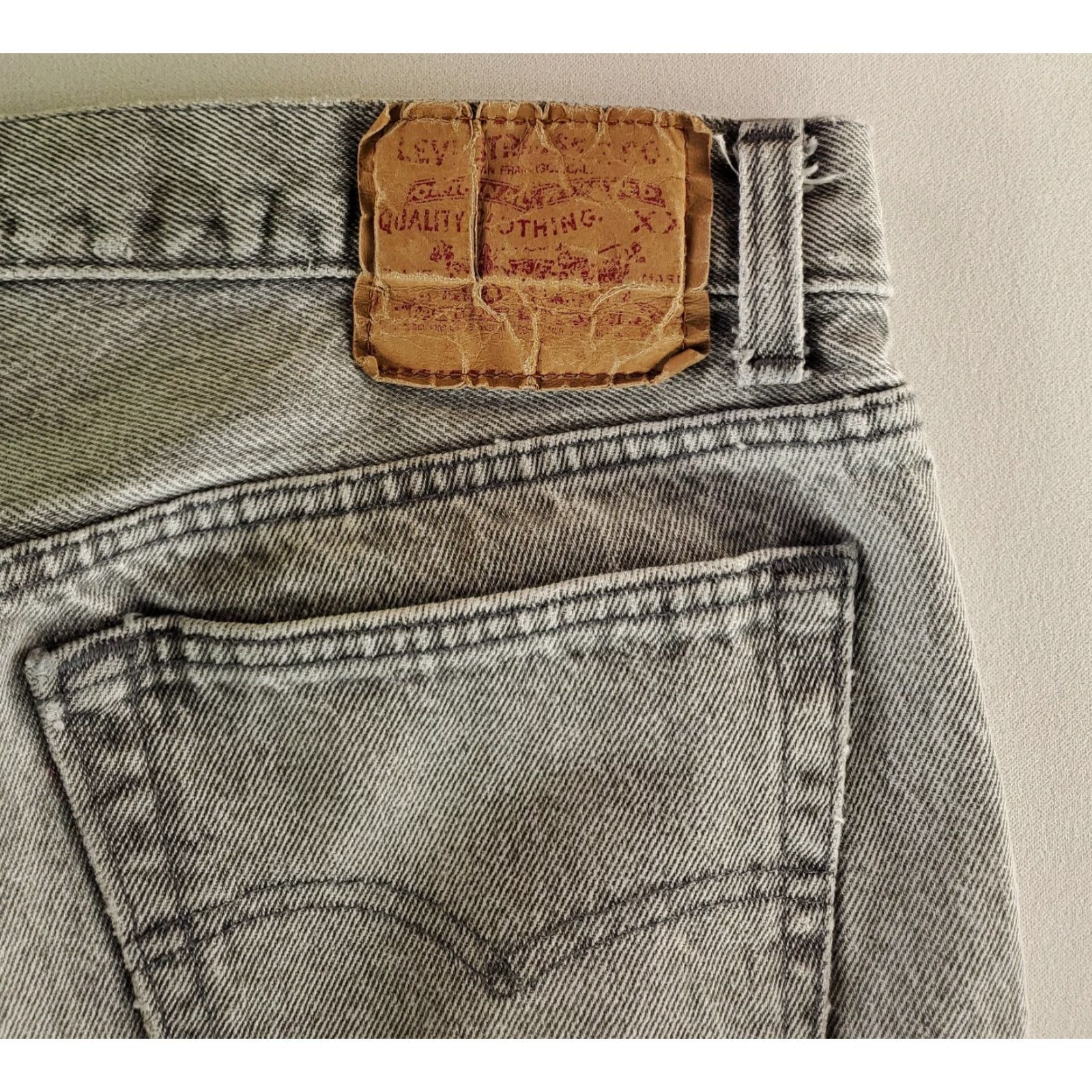 Levi's Levi's 501 VTG Y2K Gray Jeans Mens 35x32 Inseam 32 Straight Gray Mens Size US 35 - 4 Thumbnail