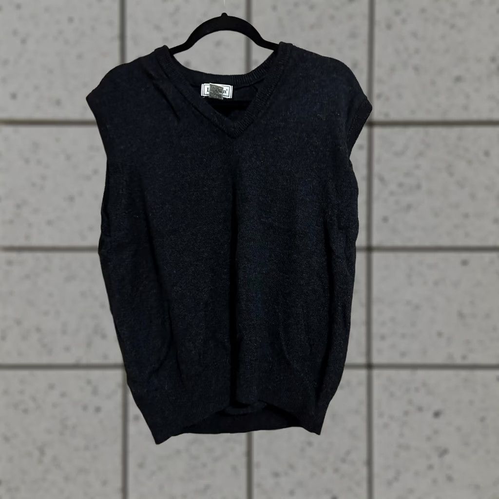 Vintage L.L. Bean Sweater Vest Men's Large Lambswool Pullover V-Neck Dark Blue Knit Size US L / EU 52-54 / 3 - 1 Thumbnail