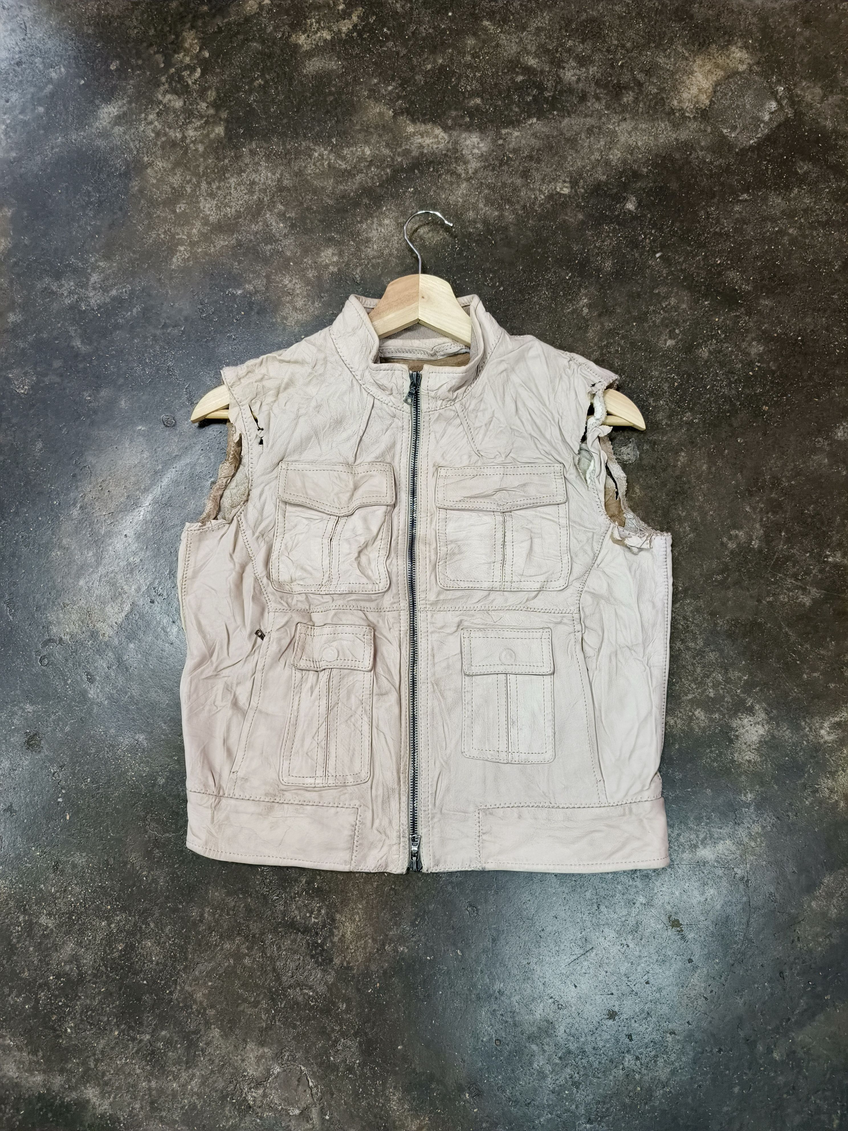Neil Barrett Neil Barrett Distressed Leather Jacket Size S / US 4 / IT 40 - 1 Thumbnail