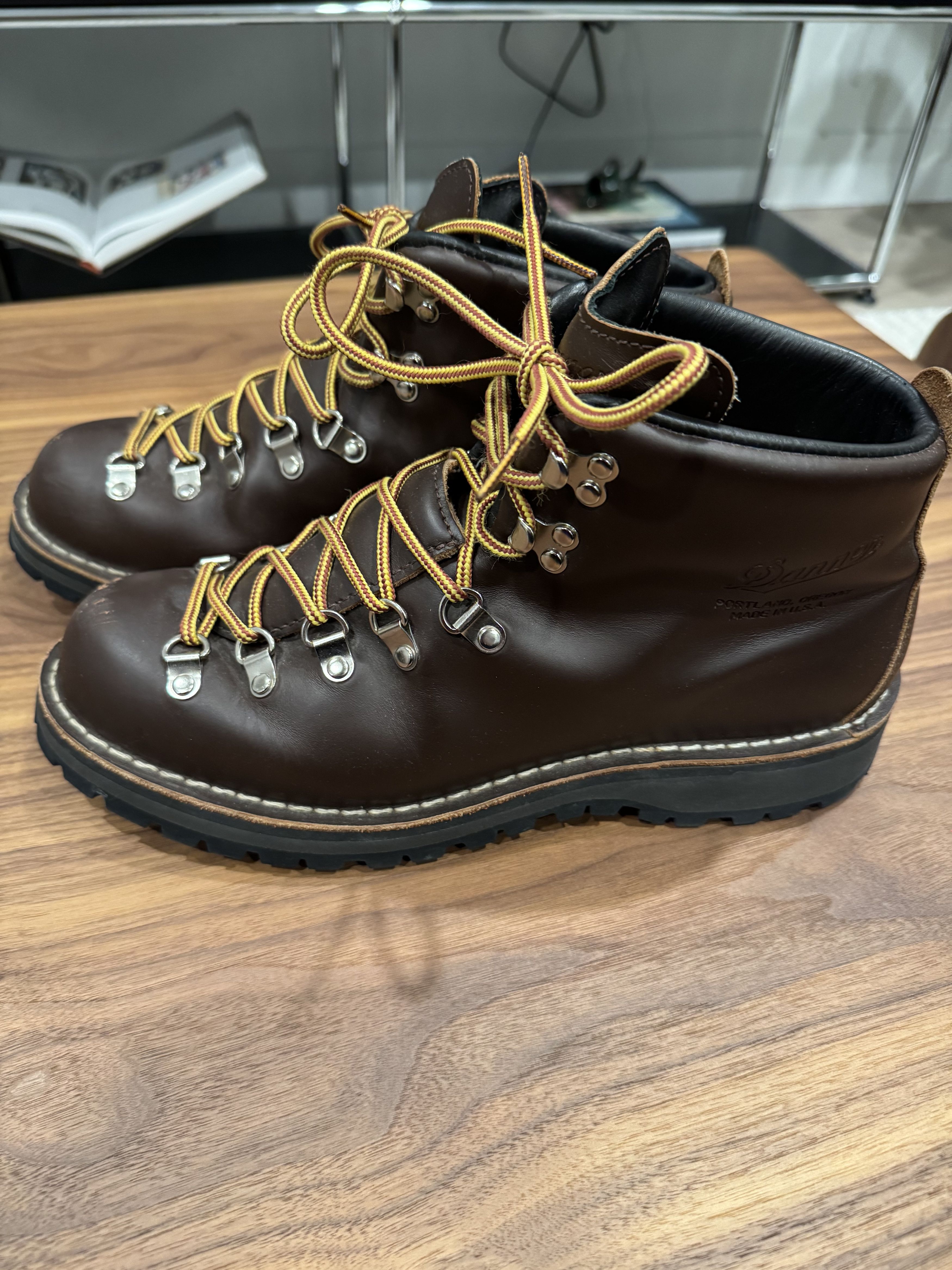 Danner Danner Mountain Light Boots Size US 9.5 / EU 42-43 - 1 Thumbnail