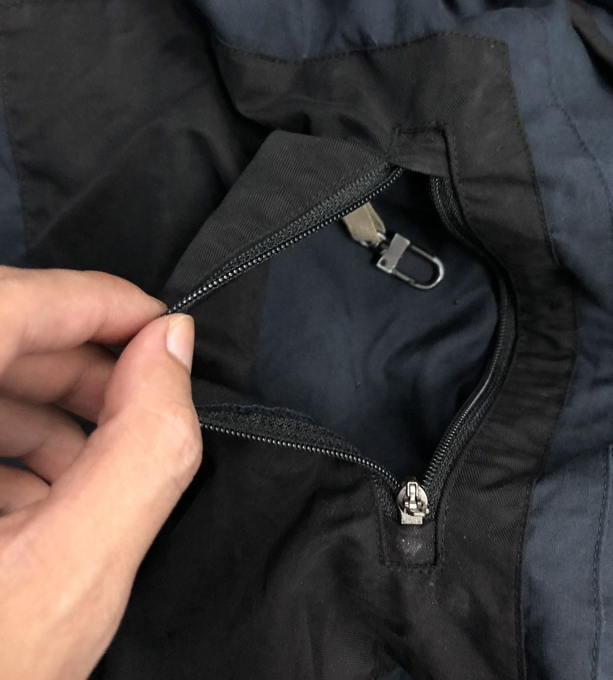 Victorinox Vintage Victorinox Maker Of Original SwissArmy Knife Jacket Size US L / EU 52-54 / 3 - 16 Thumbnail