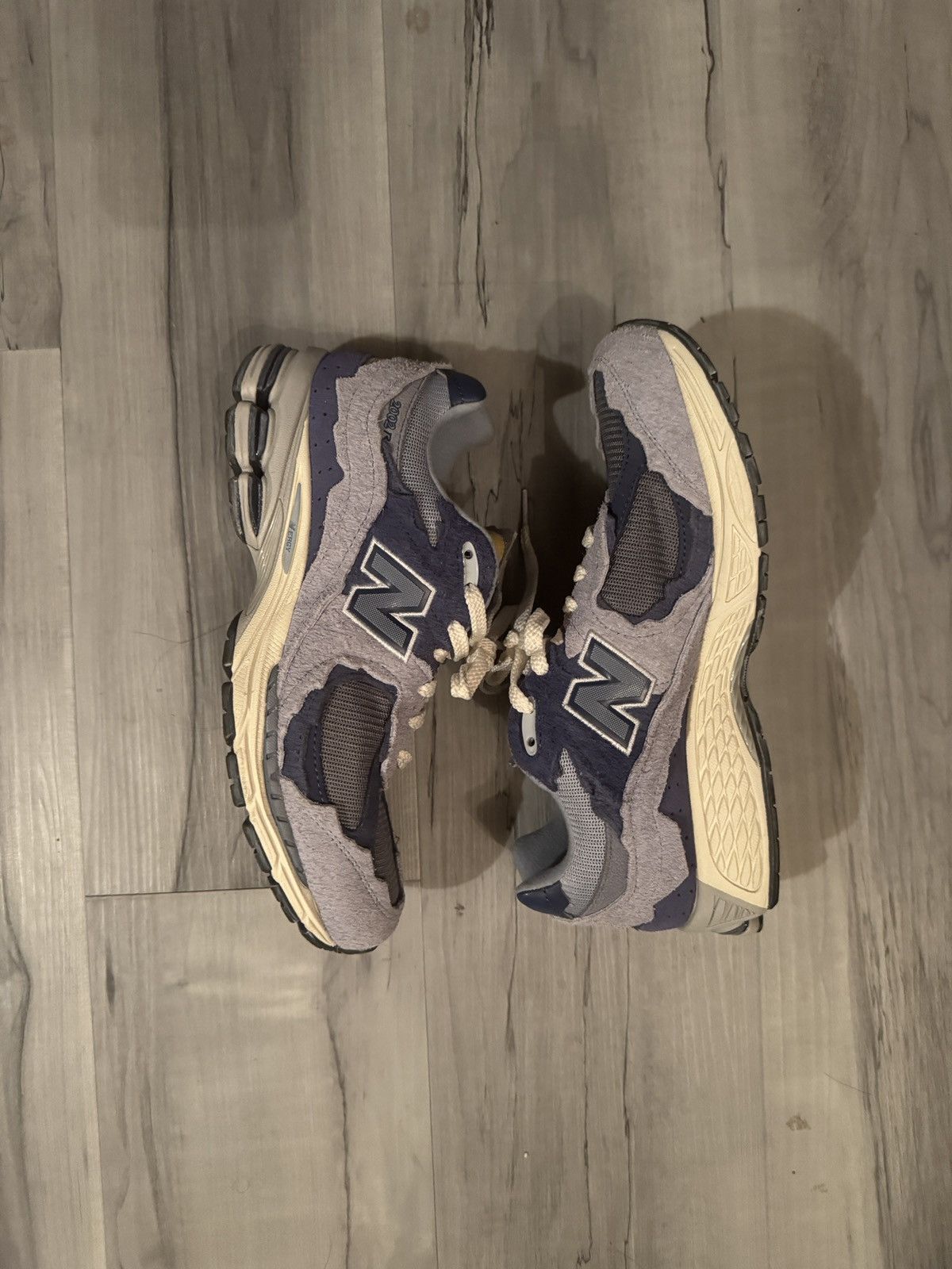 New Balance New Balance 2002R Protection Pack Light Arctic Grey Purple Size US 9 / EU 42 - 1 Thumbnail