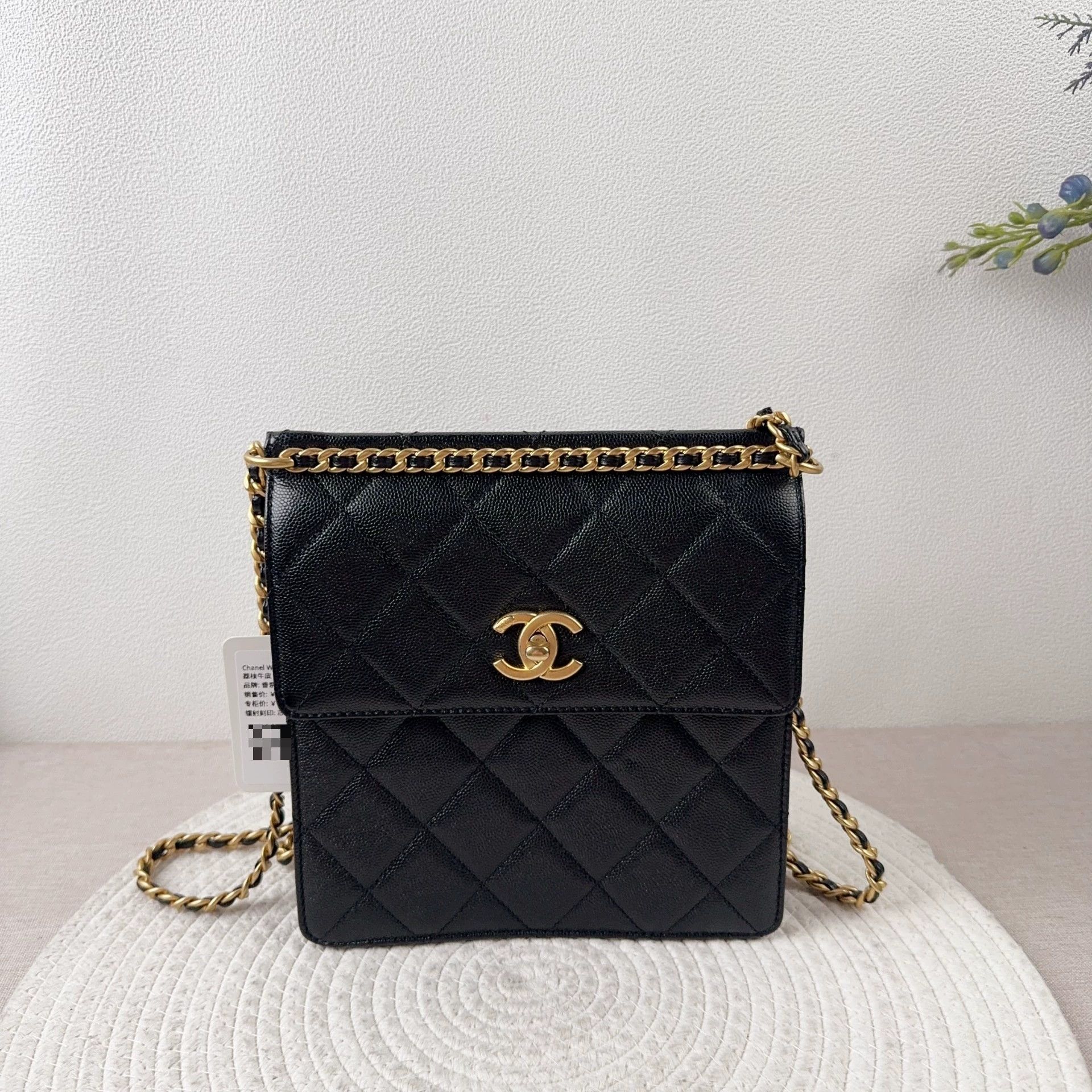 Chanel Pre-loved Bag Very good condition Size ONE SIZE - 1 Thumbnail