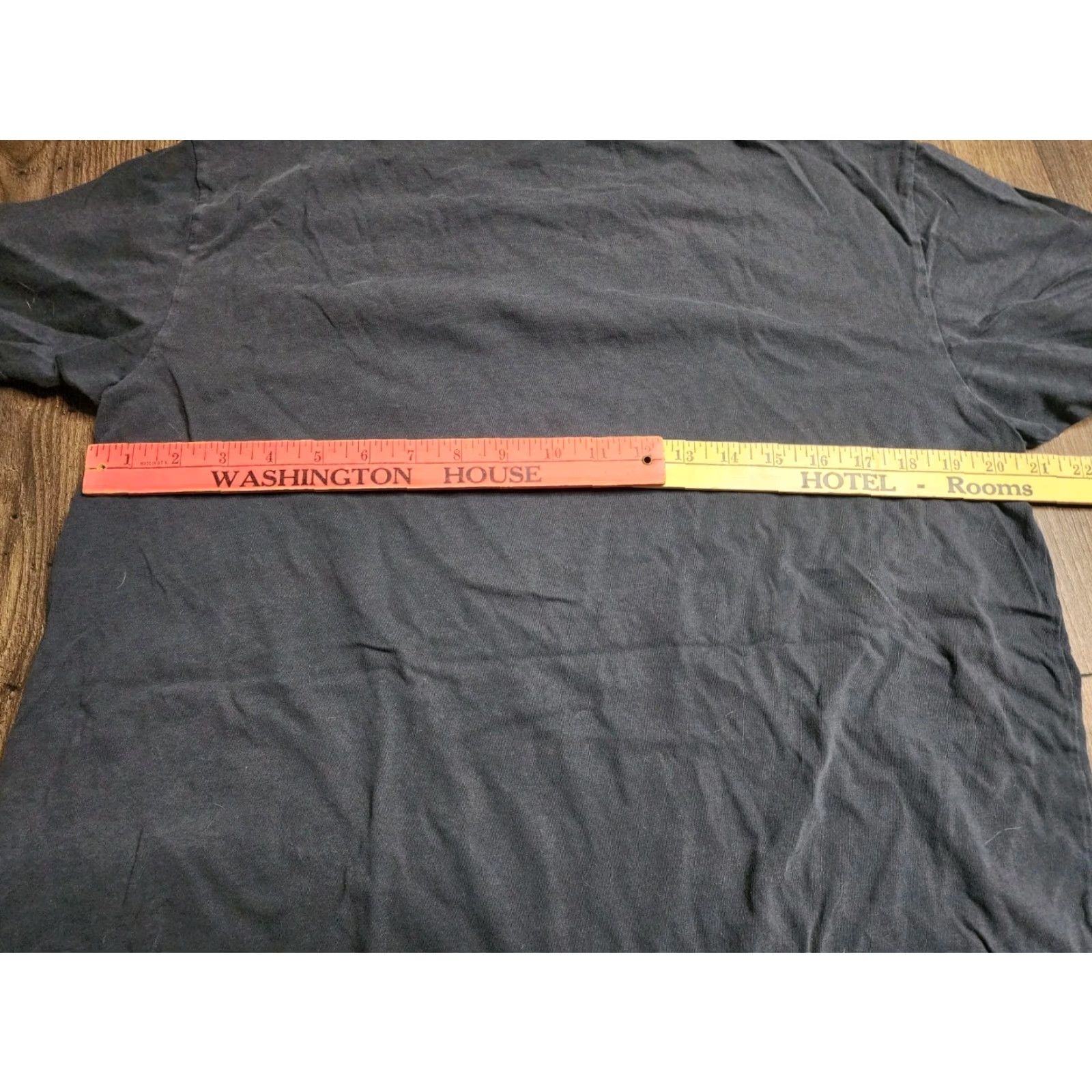 Lucky Brand VINTAGE Lucky Brand Gray Budweiser Clydesdale Horse T-Shirt Womens Large Distressed King of Beers Size L / US 10 / IT 46 - 3 Thumbnail