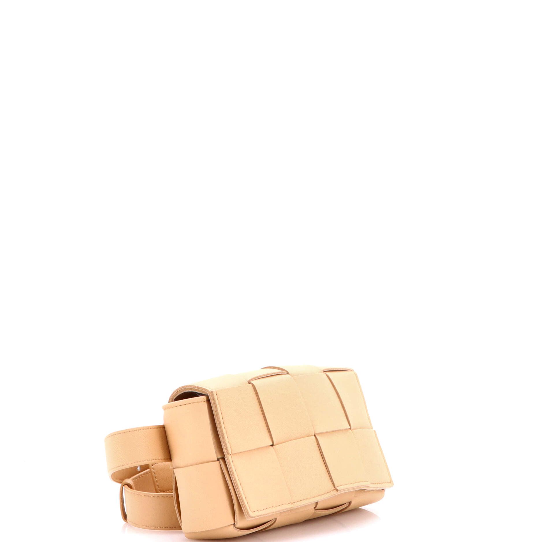 Bottega Veneta Cassette Belt Bag Maxi Intrecciato Leather Size ONE SIZE - 1 Thumbnail