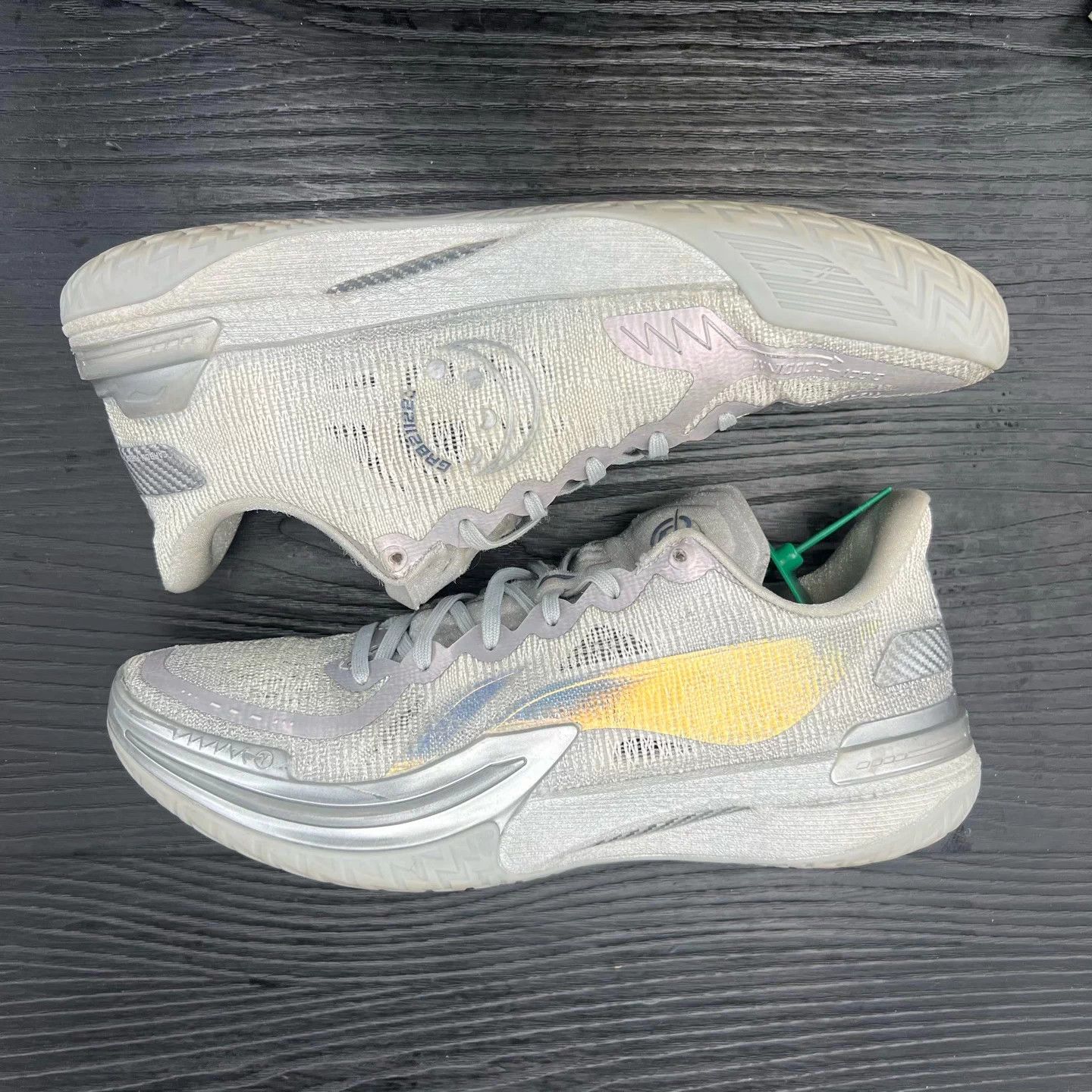 Li-Ning LI-NING Gamma Silver 44 Mint with Box Size US 10.5 / EU 43-44 - 3 Thumbnail