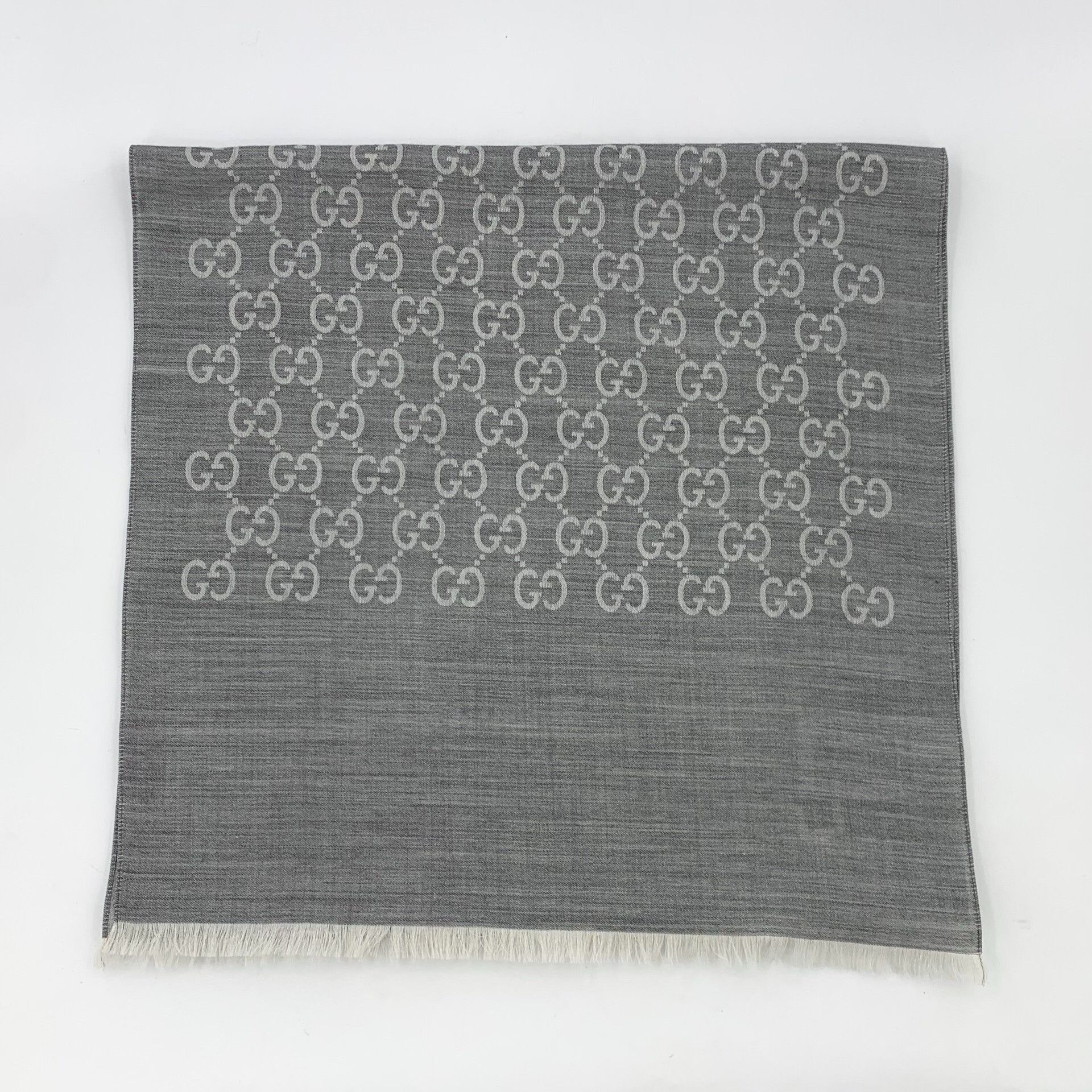 Gucci Gucci Retro Wool Gray Scarf 2XS Men Size ONE SIZE - 1 Thumbnail