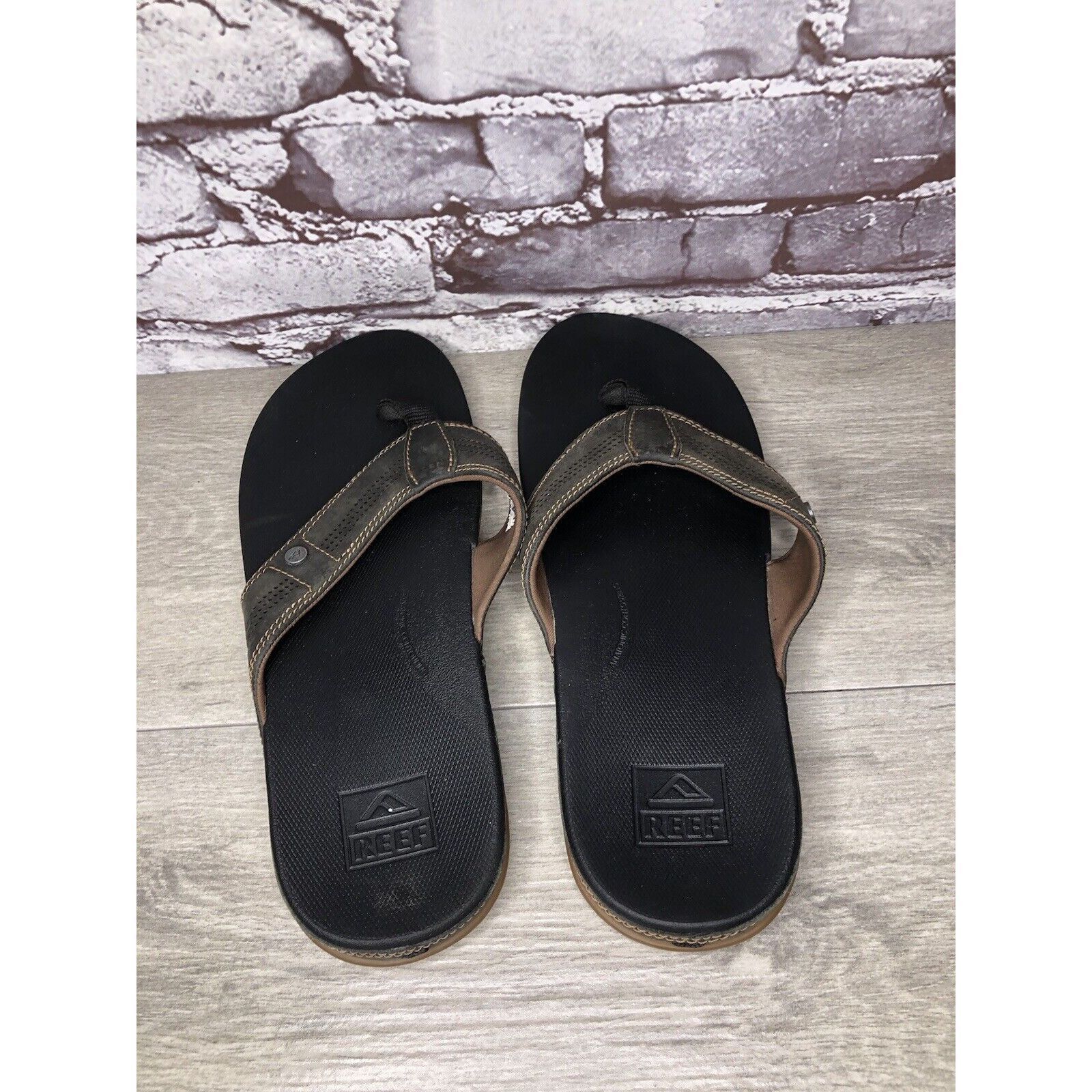 REEF Reef Gray Synthetic Flip-Flops ￼Casual Beach Sandals Men Sz Size US 11 / EU 44 - 5 Thumbnail
