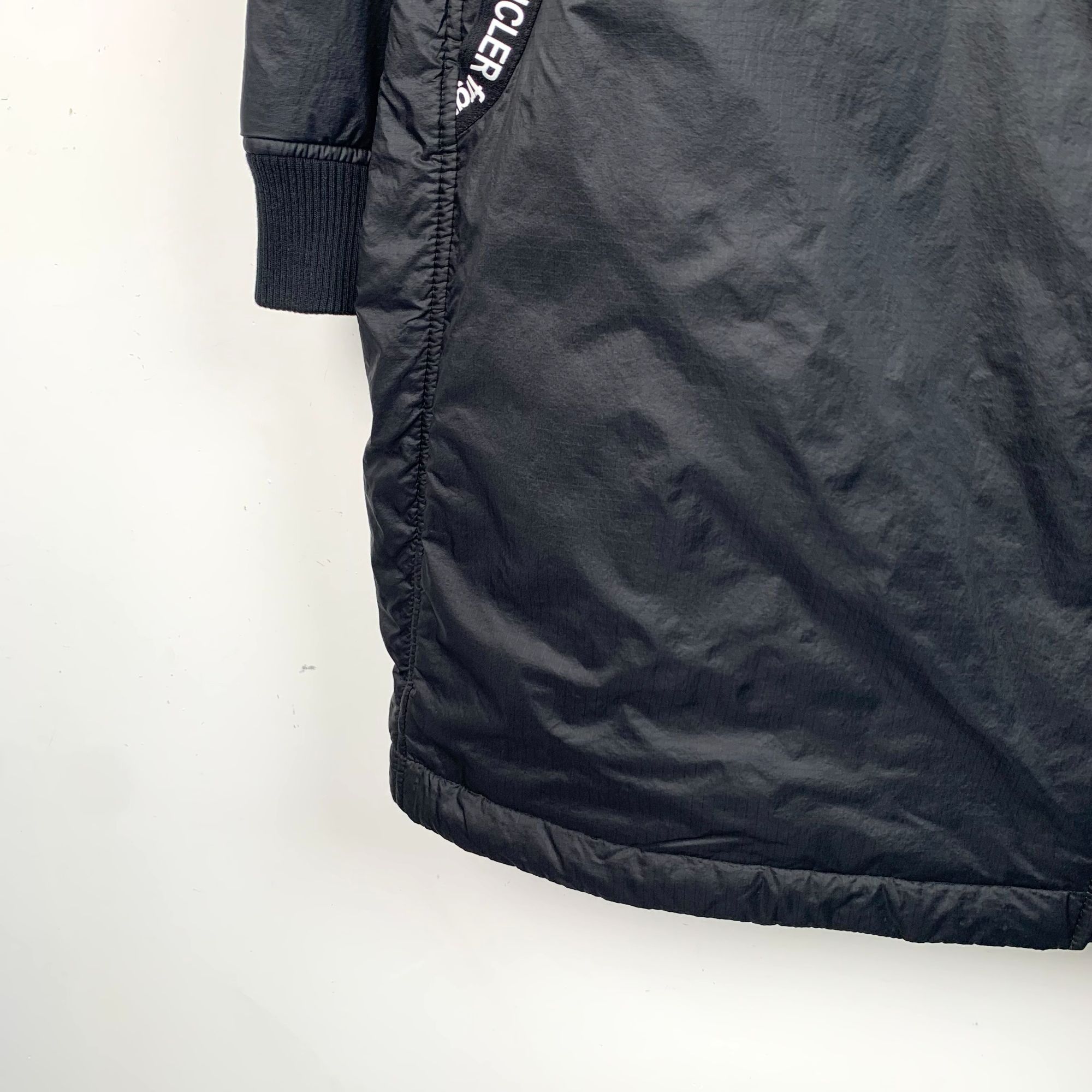 Moncler Genius Moncler Genius Black Hooded Long Coat With Logo Patch Size US XL / EU 56 / 4 - 5 Thumbnail
