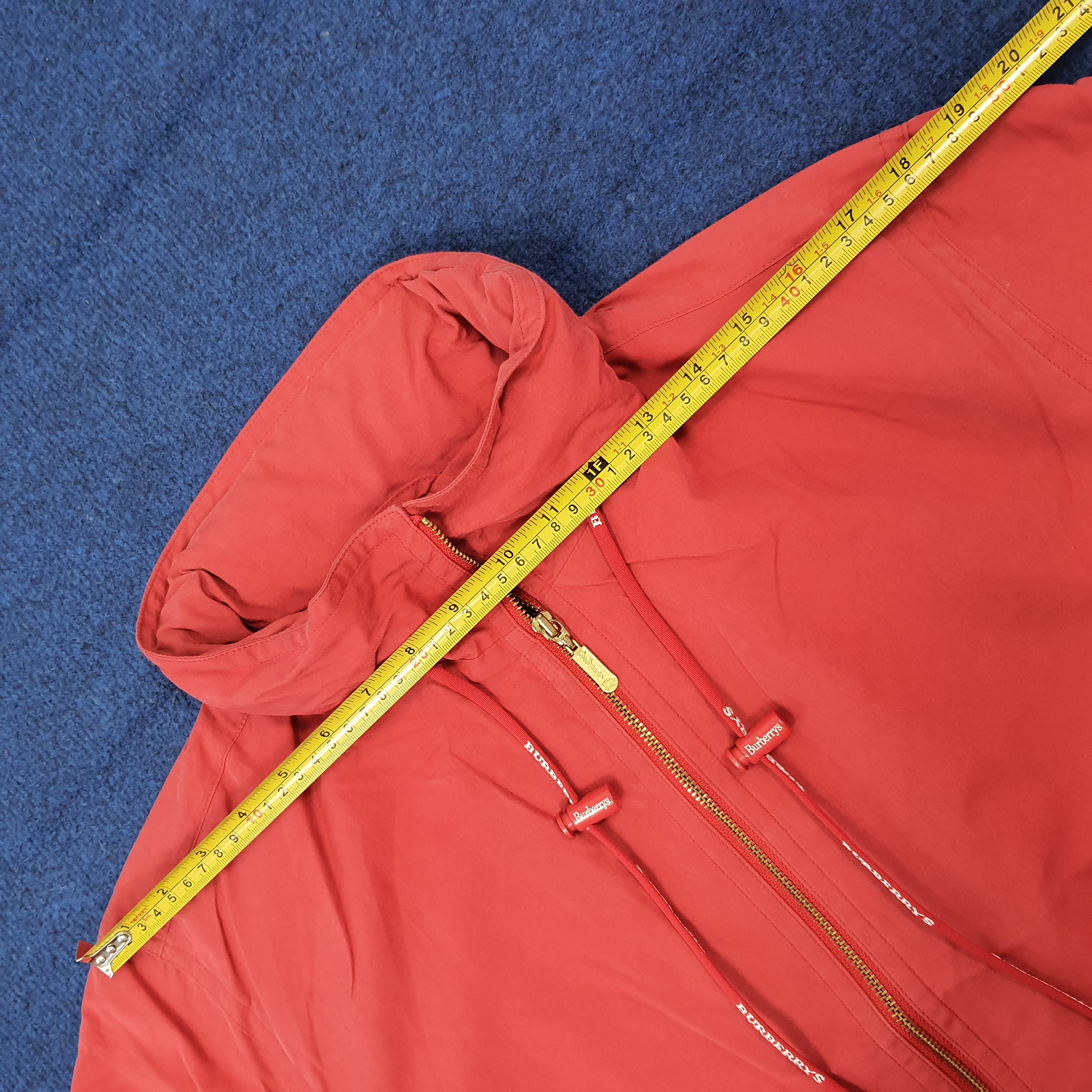 Burberry Vintage Burberrys' Lightweight Red Anorak Retro C274N5 Size US L / EU 52-54 / 3 - 13 Thumbnail