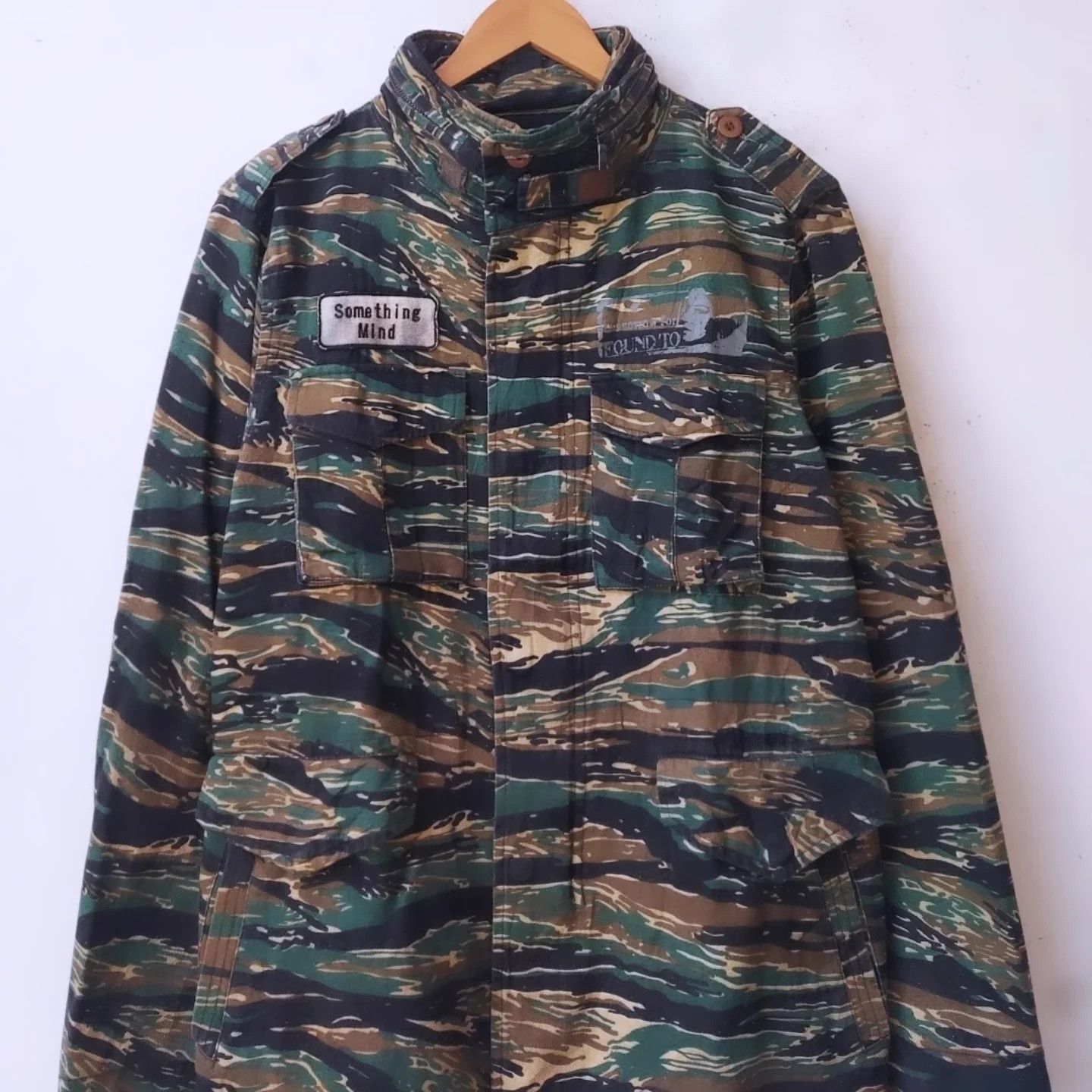 In The Attic × Japanese Brand Japanese Brand In The Attic Camo Tiger Stripe Field Jacket Size US S / EU 44-46 / 1 - 3 Thumbnail