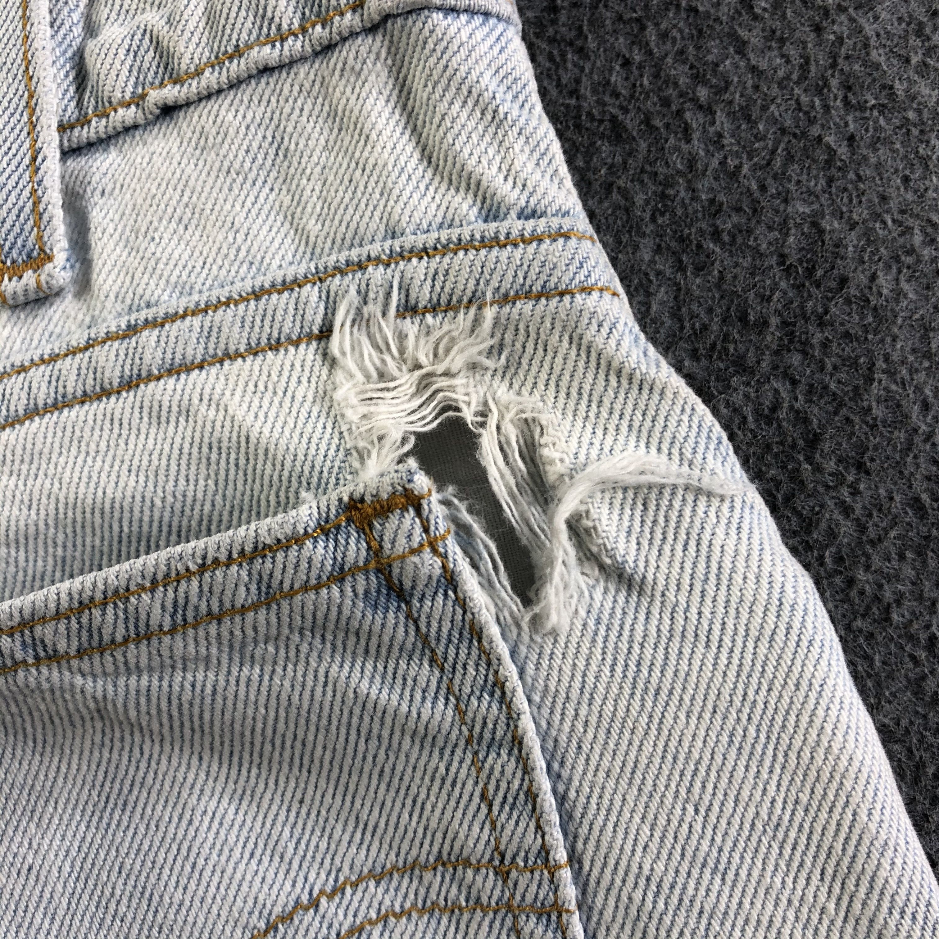 Levi's × Vintage Vintage Light Wash Levis 550 Jeans-J4438 Size 32" / US 10 / IT 46 - 5 Thumbnail
