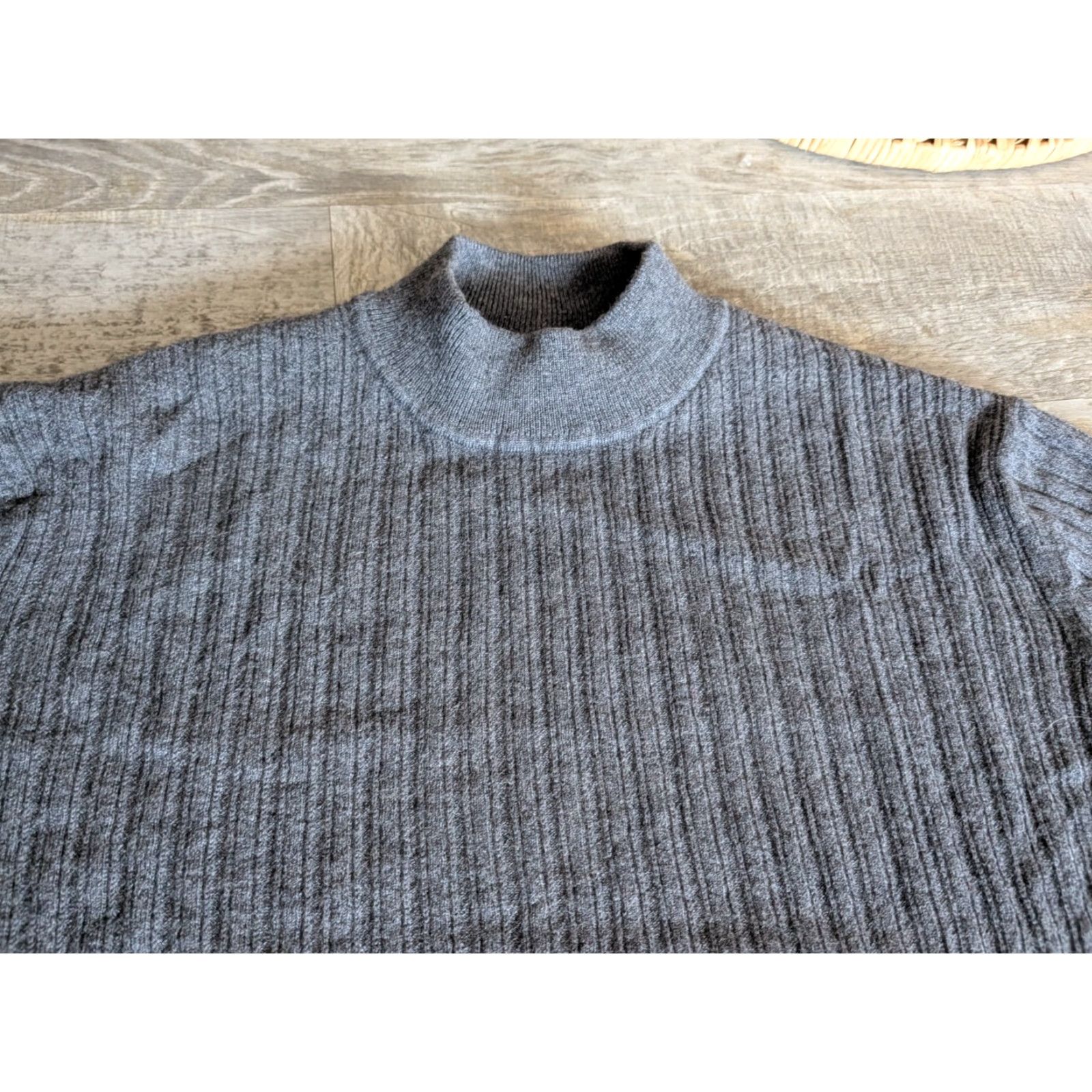 Vintage J. Ferrar Men's Sweater Merino Wool L Gray Crew Neck Pullover Long Sleeve Size US L / EU 52-54 / 3 - 2 Thumbnail