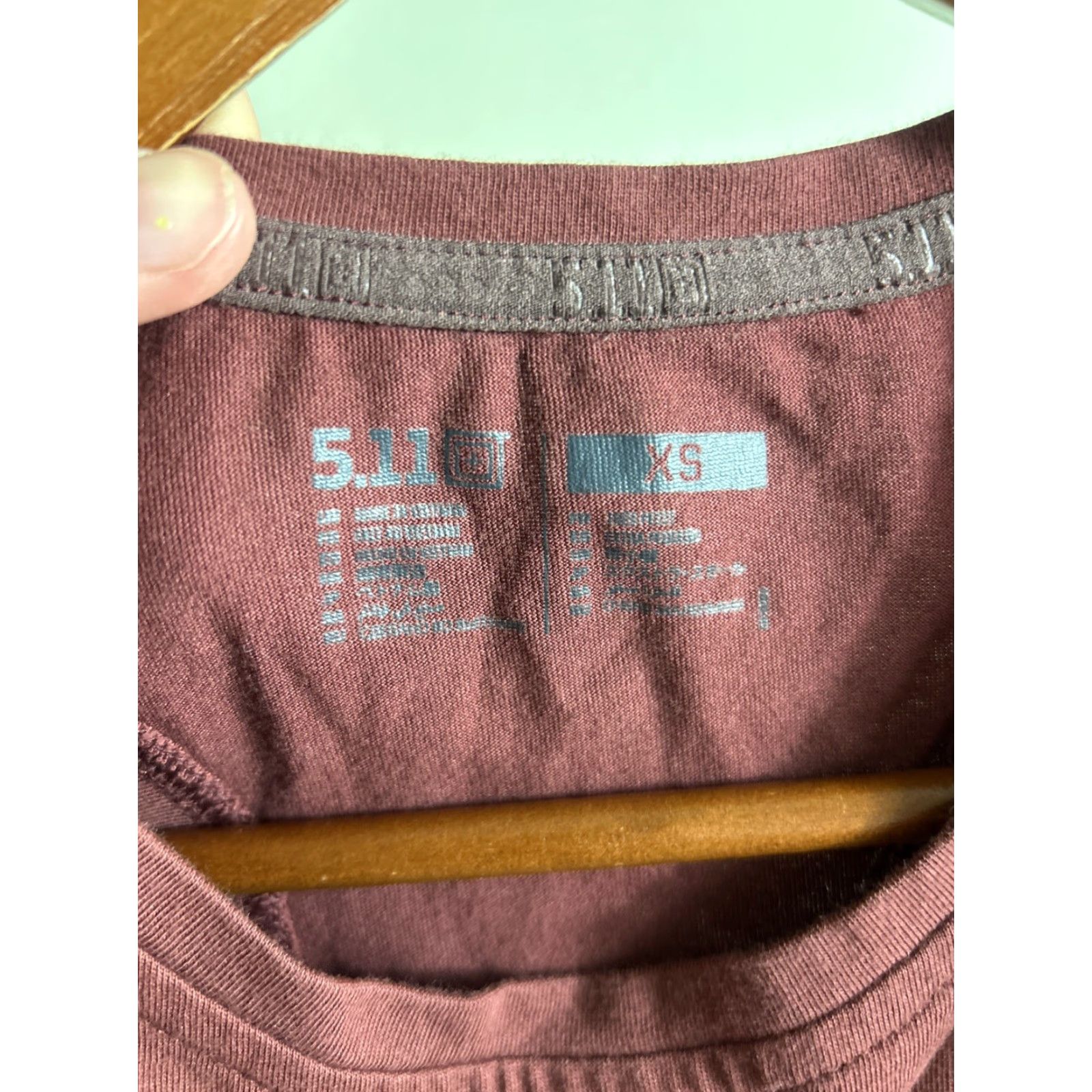 Vintage **5.11 Tactical Women’s XS Burgundy Racerback Tank Top** User: **5.11 Tactical Women’s XS Racerback Burgundy Tank Top** Size XS / US 0-2 / IT 36-38 - 7 Thumbnail