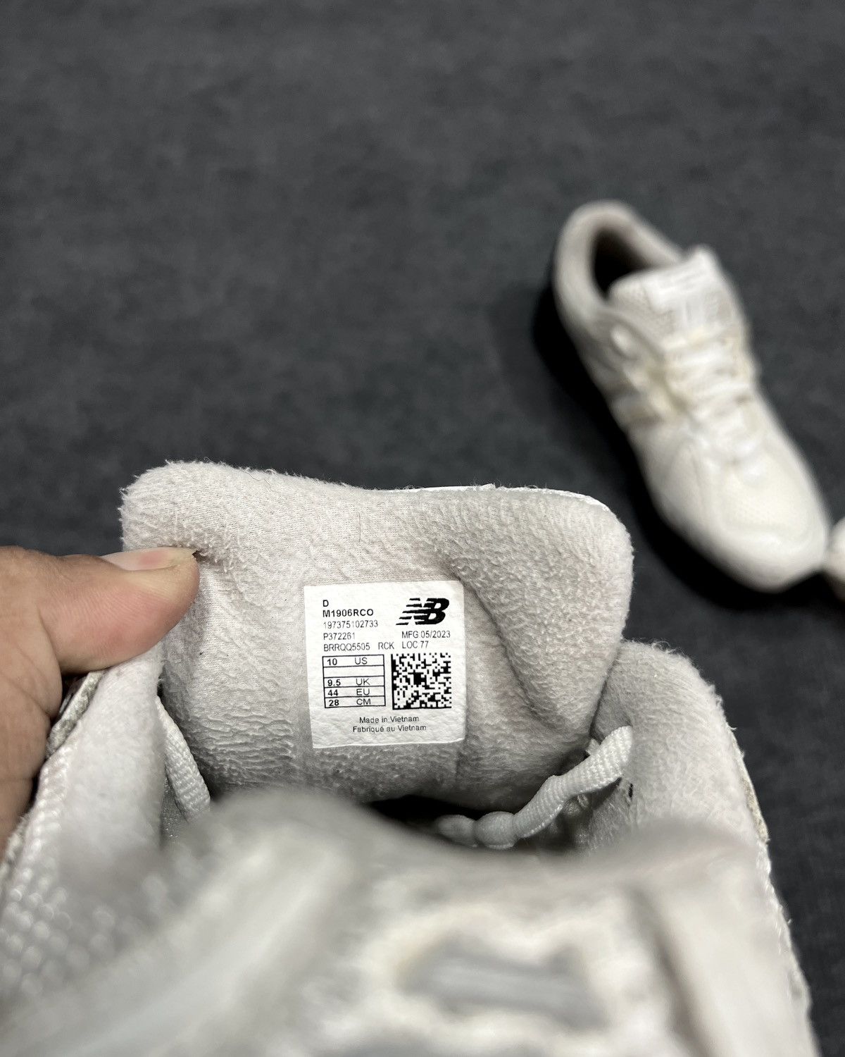 Comme des Garcons × New Balance New Balance x Comme des Garcons Homme 1906R White Size US 10 / EU 43 - 10 Thumbnail