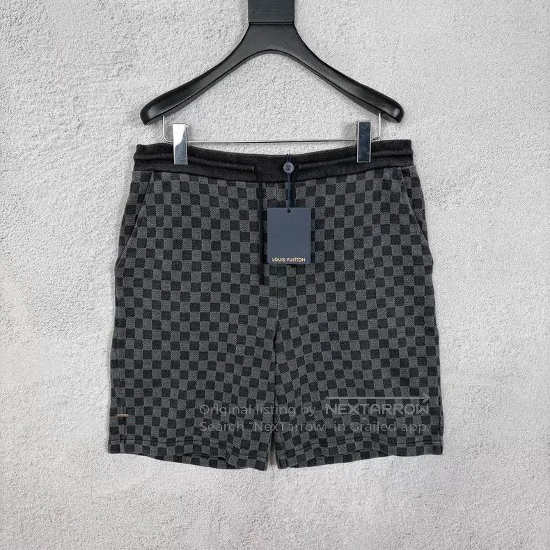Louis Vuitton Louis Vuitton size l Black and grey checkerboard shorts Size US 30 / EU 46 - 1 Thumbnail