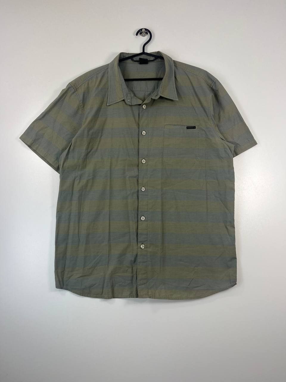 Oakley Oakley Short Sleeve Button Up Shirt Casual Mens Size XL Size US XL / EU 56 / 4 - 1 Thumbnail