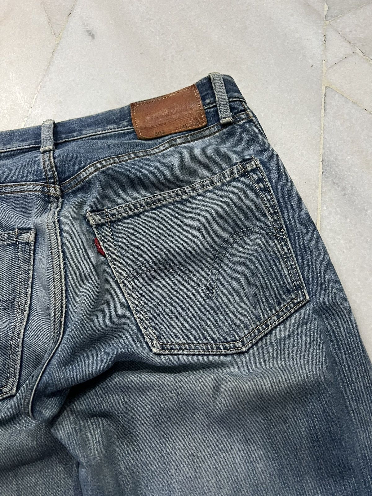 Levi's Vintage Levis 502 Faded Blue Distress Jeans Size US 31 - 12 Thumbnail