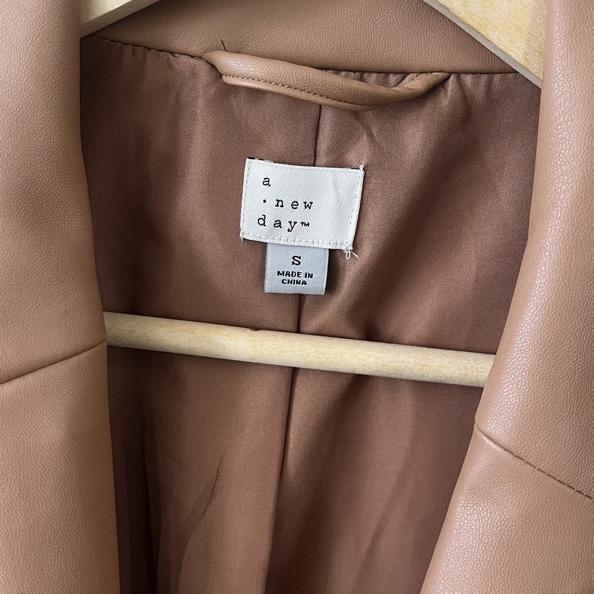 Target Basics Women’s Brown Tan Faux Leather Jacket Blazer Size Small Size S / US 4 / IT 40 - 4 Thumbnail