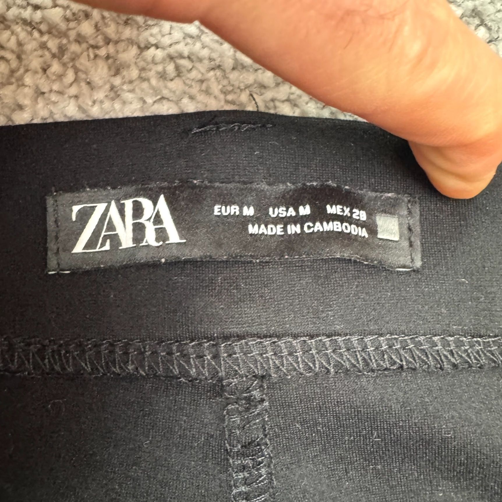 Zara Zara Women's High Rise Slim Fit Ankle Trousers Black Size 26x25.5 Business Casual & Workwear Size 32" / US 10 / IT 46 - 6 Thumbnail