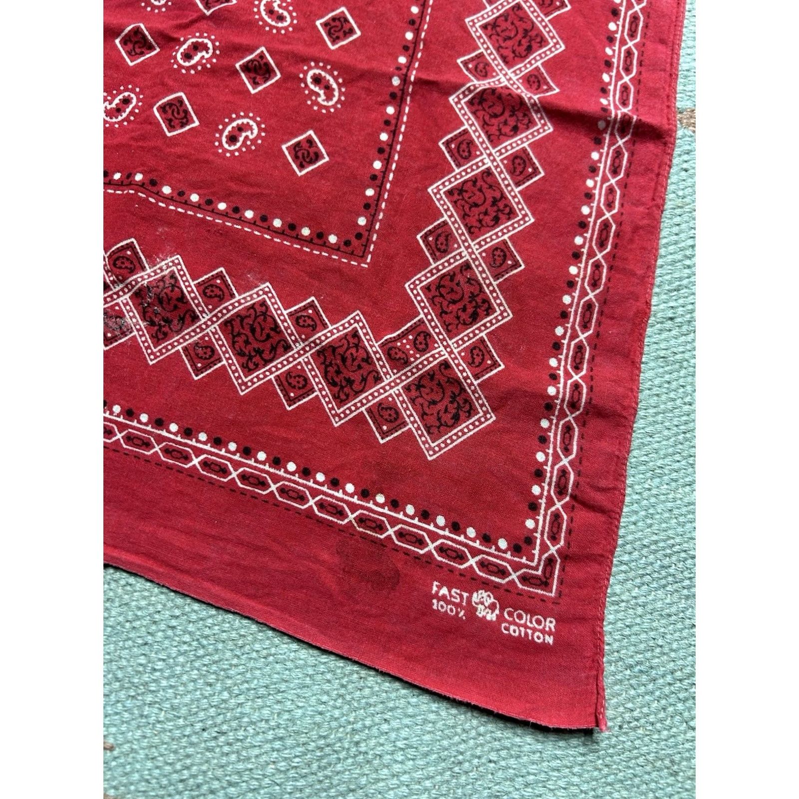 Vintage VINTAGE elephant bandana shirt? trunk up worn soft cotton red selvedge 1950s Hanes Mens Size ONE SIZE - 2 Thumbnail