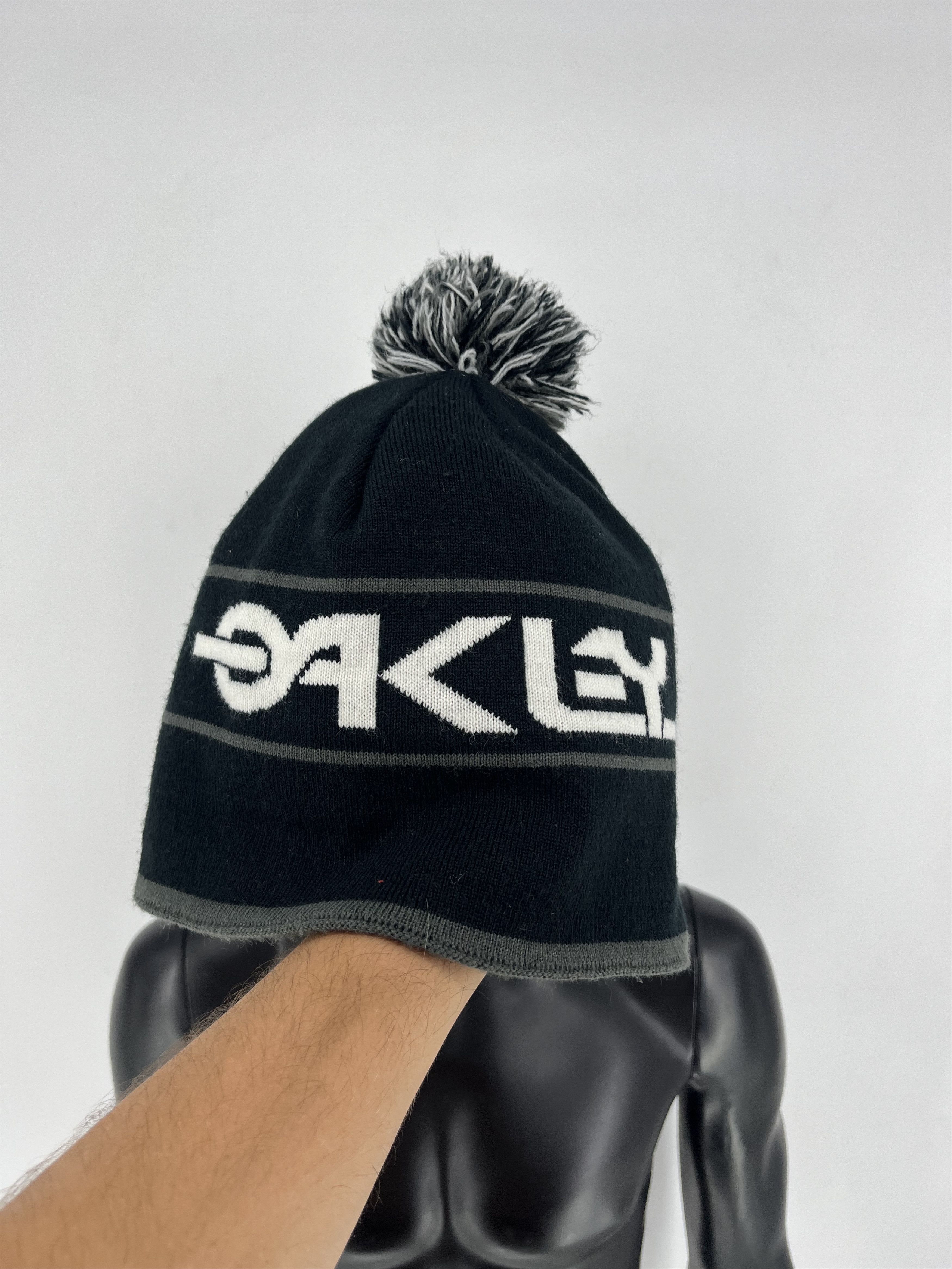 Other Vintage Y2K Oakley Beanie Hat GorpCore Style Mountain Size ONE SIZE - 3 Thumbnail