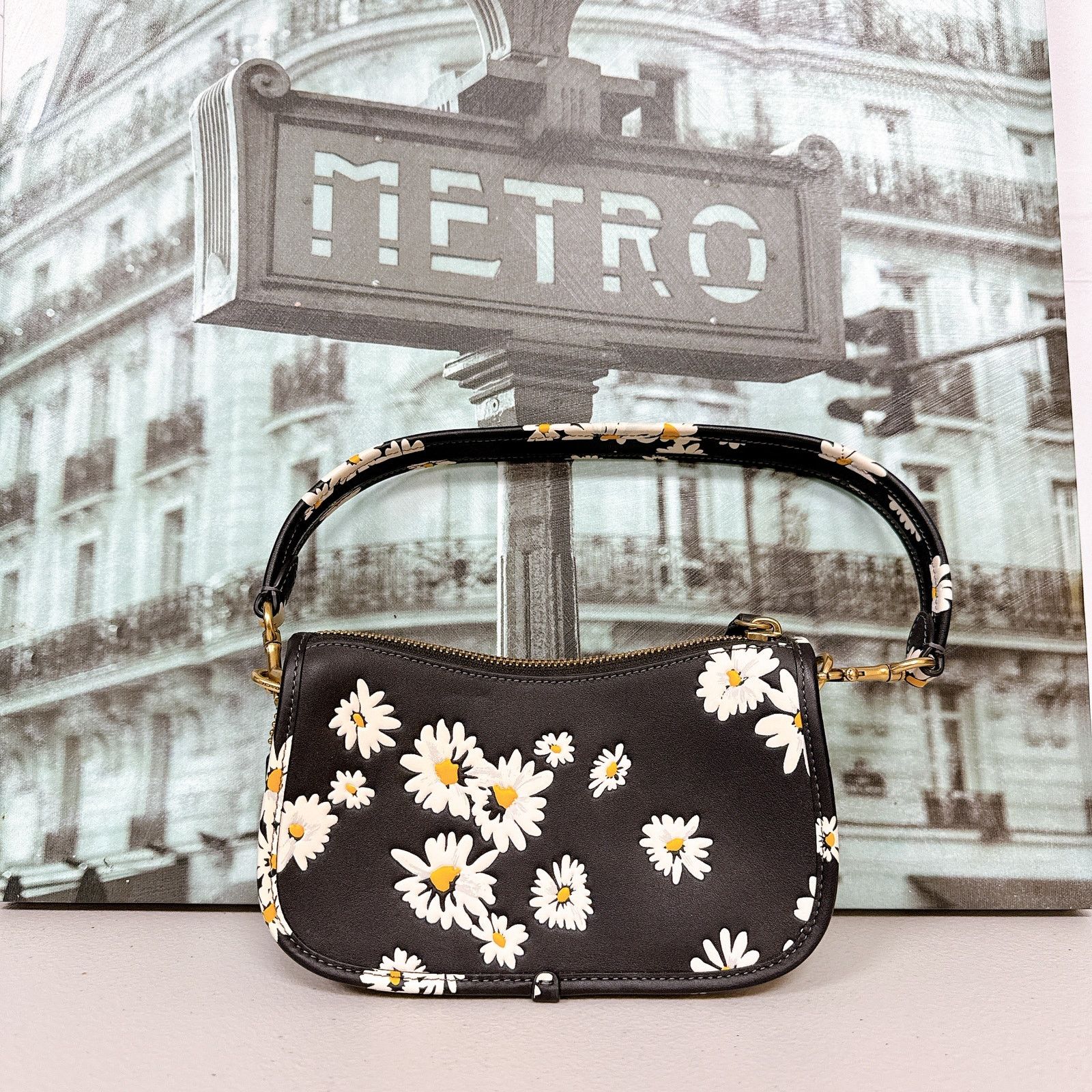 Coach Coach CR509 Swinger Bag 20 Floral Print Glovetanned Black Size ONE SIZE - 1 Thumbnail