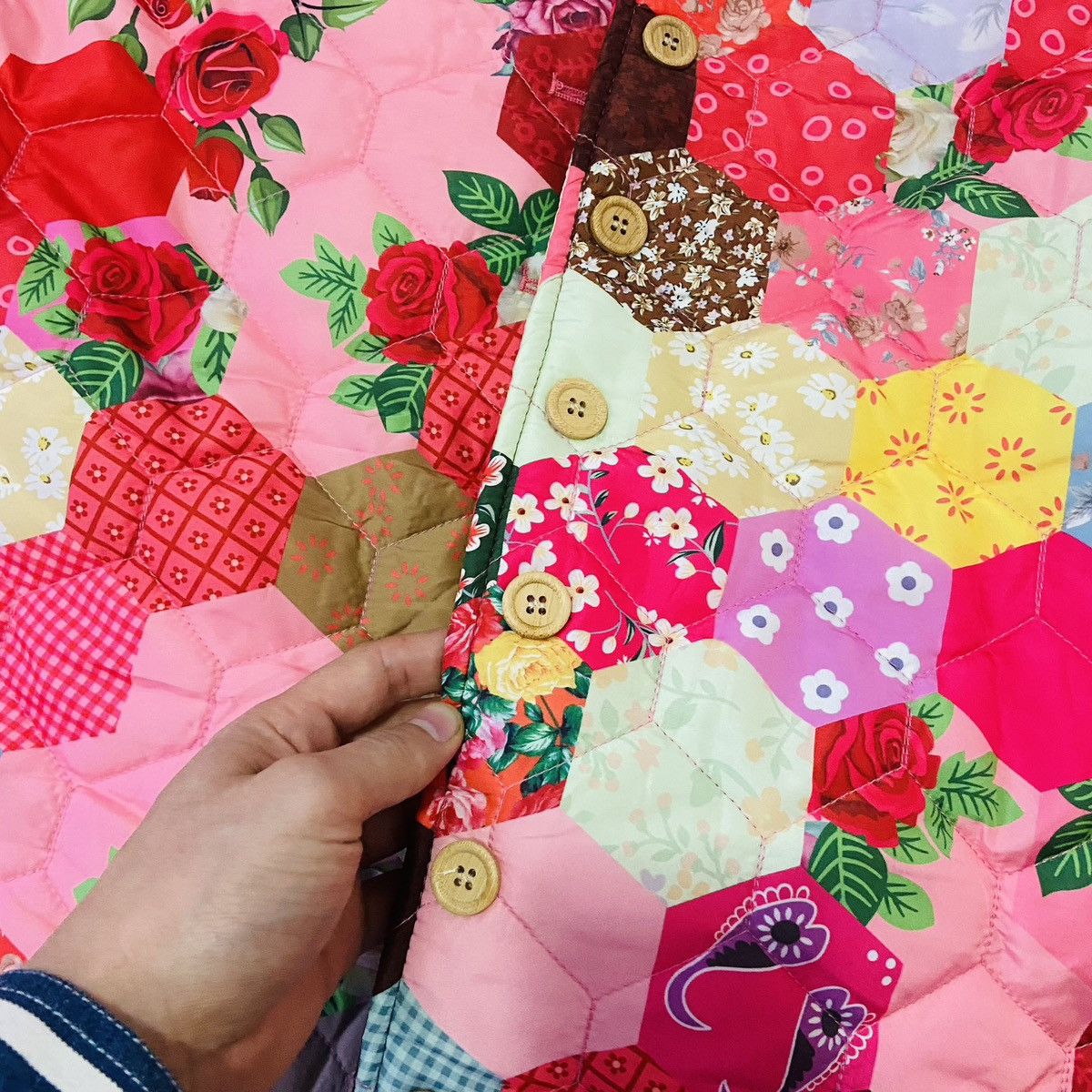 Vintage retro floral Hawaiian light puffer jacket coat