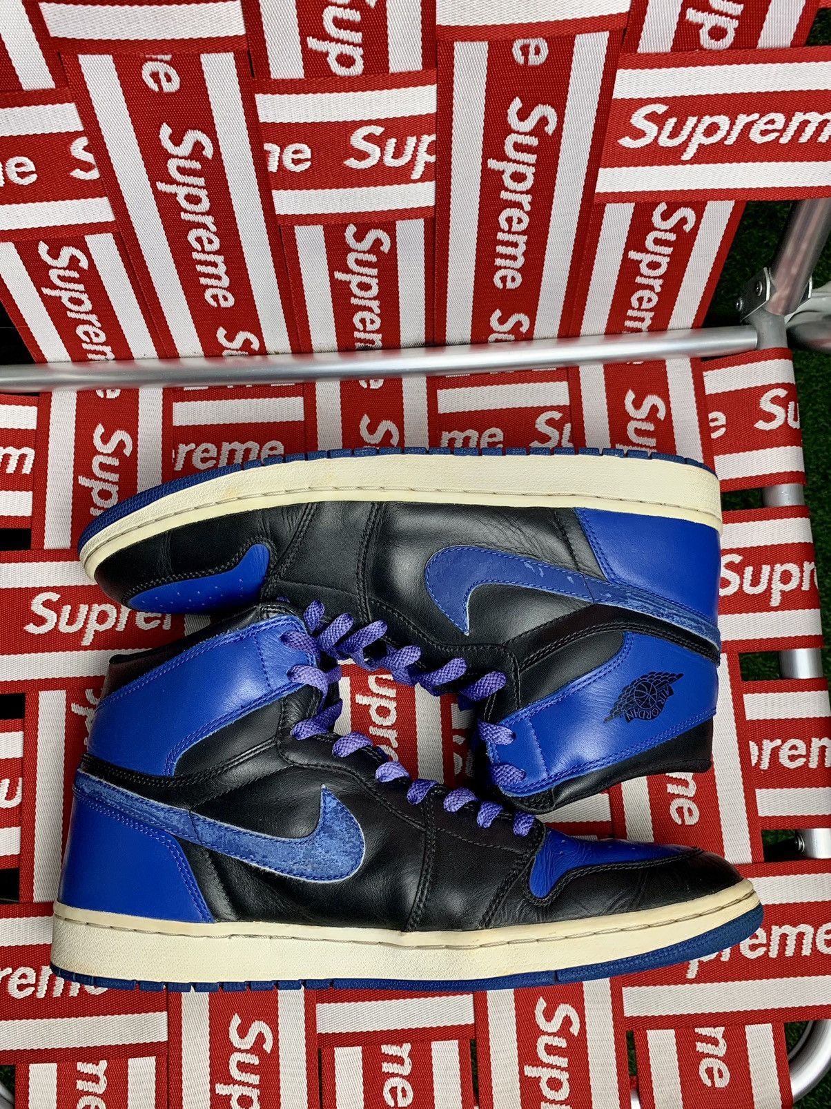 Jordan Brand × Nike Jordan 1 High Royal 2001 size 13 (Needs sole swap) Size US 13 / EU 46 - 2 Thumbnail