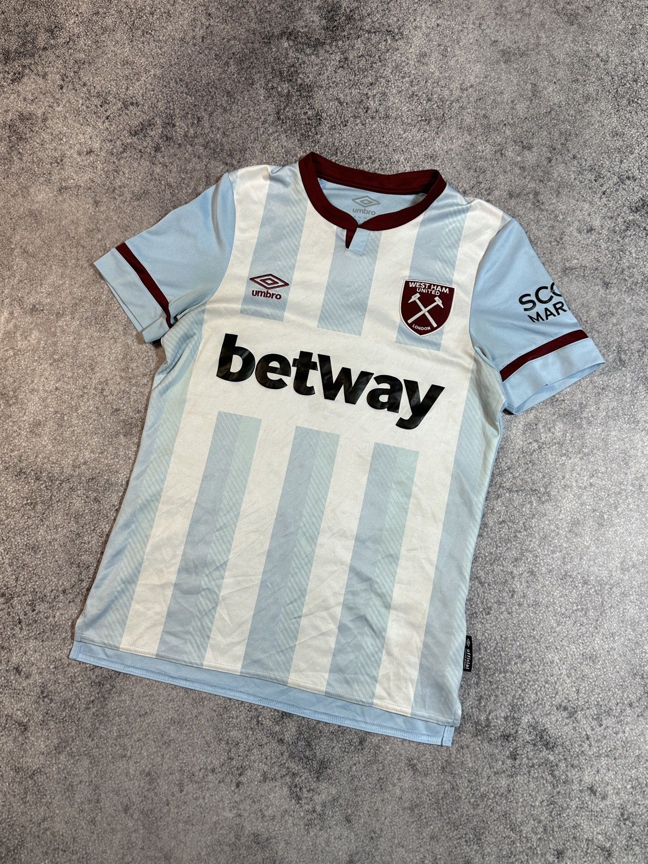 Umbro Vintage Umbro West Ham United Soccer Jersey Streetwear Rare Size US S / EU 44-46 / 1 - 1 Thumbnail