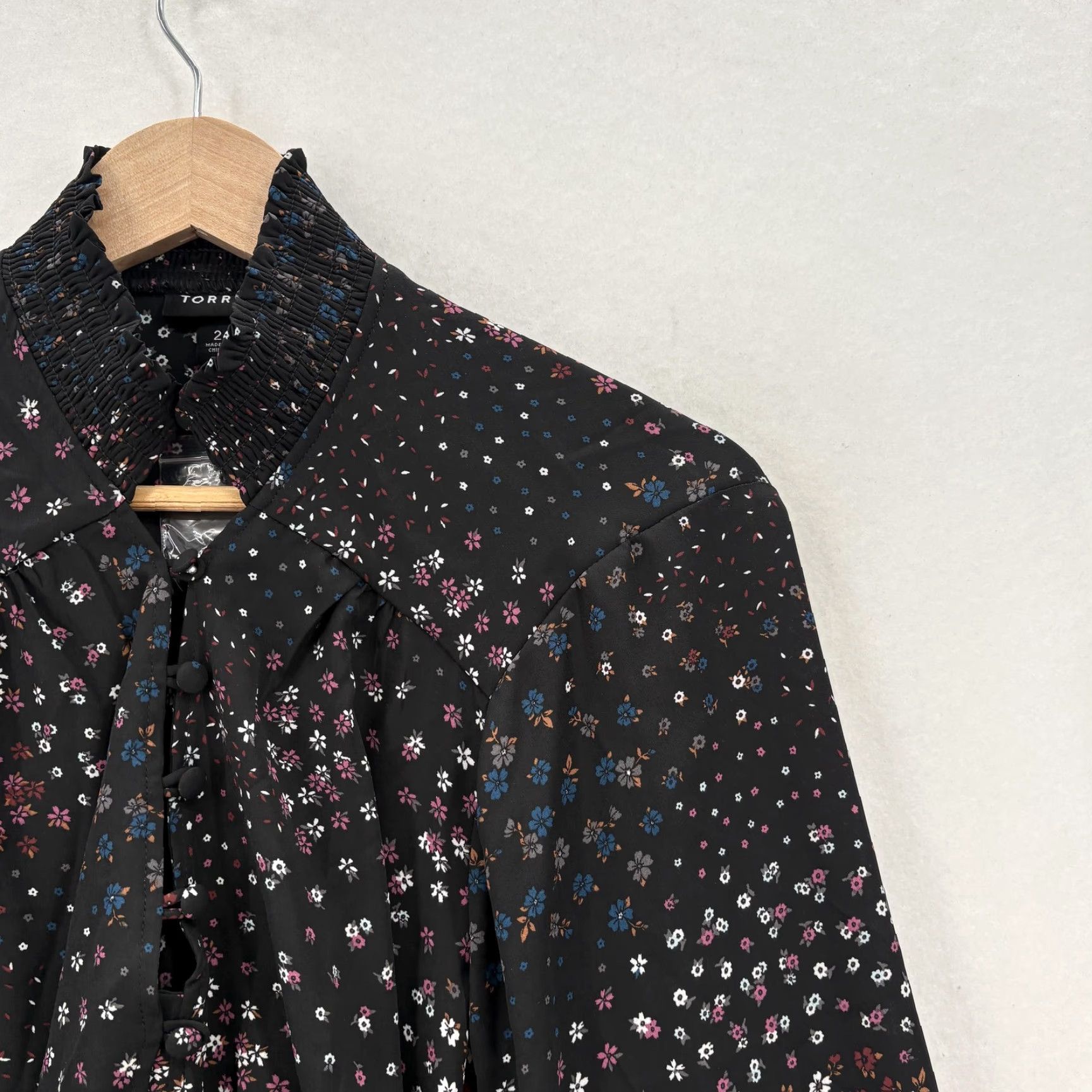 Torrid Torrid Blouse Womens 2X Black Floral Mock Neck Button Front Tunic Top NWT Sheer Plus Size Sleeves Balloon Sleeve Casual Size XXL / US 16-18 / IT 52-54 - 2 Thumbnail