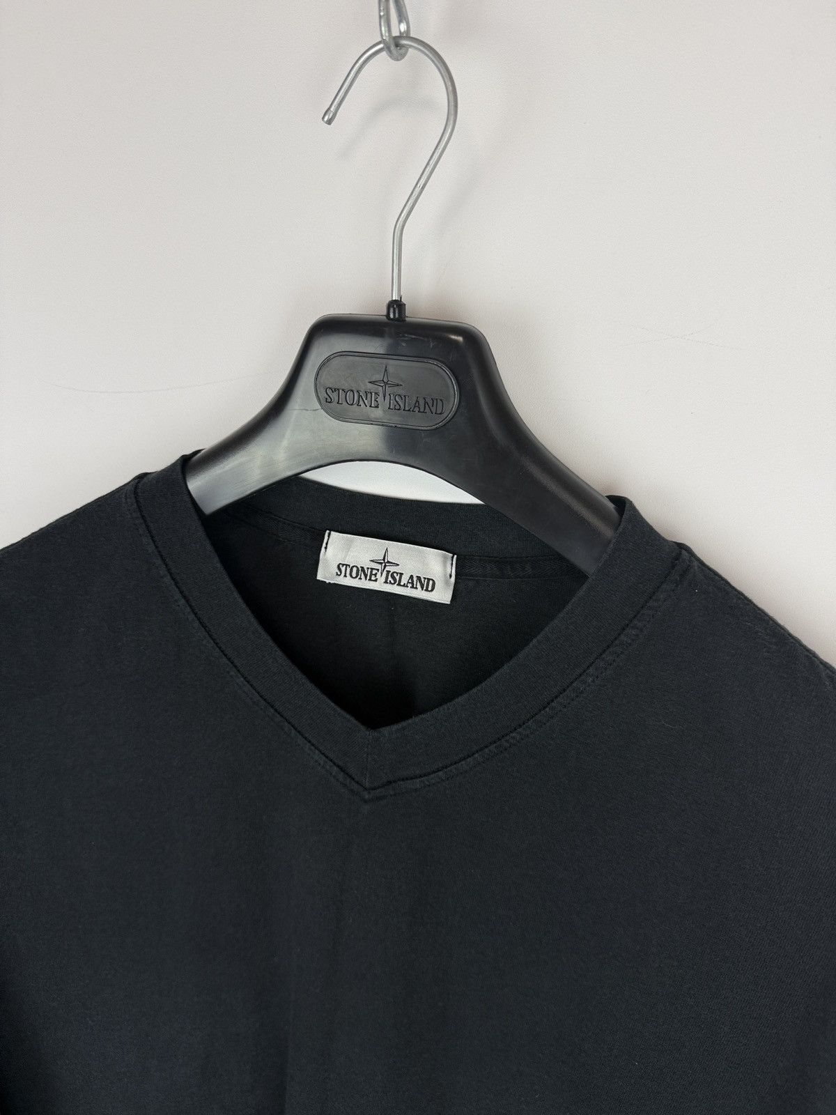 Stone Island Black Stone Island V-neck longsleeve crewneck Size US XXL / EU 58 / 5 - 4 Thumbnail