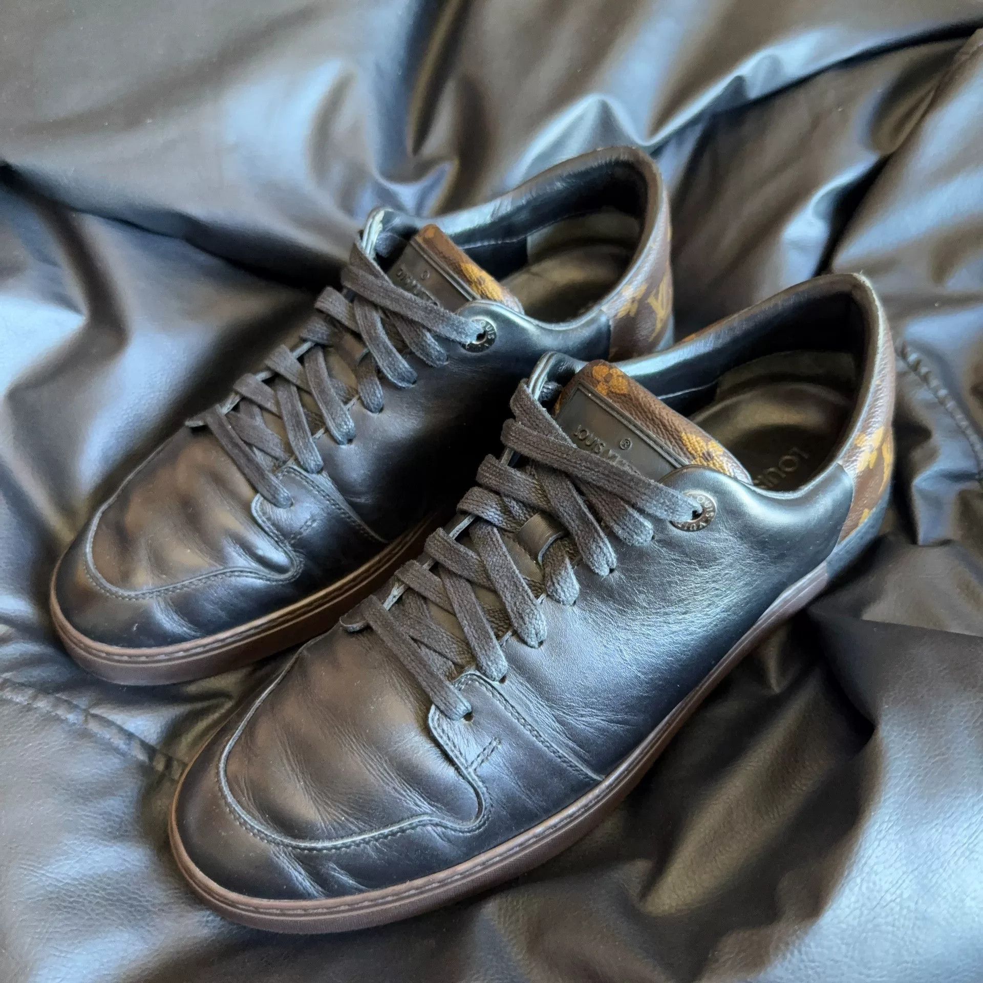 Louis Vuitton Louis Vuitton Lowtop Sneakers 40 Men Size US 7.5 / EU 40-41 - 1 Thumbnail