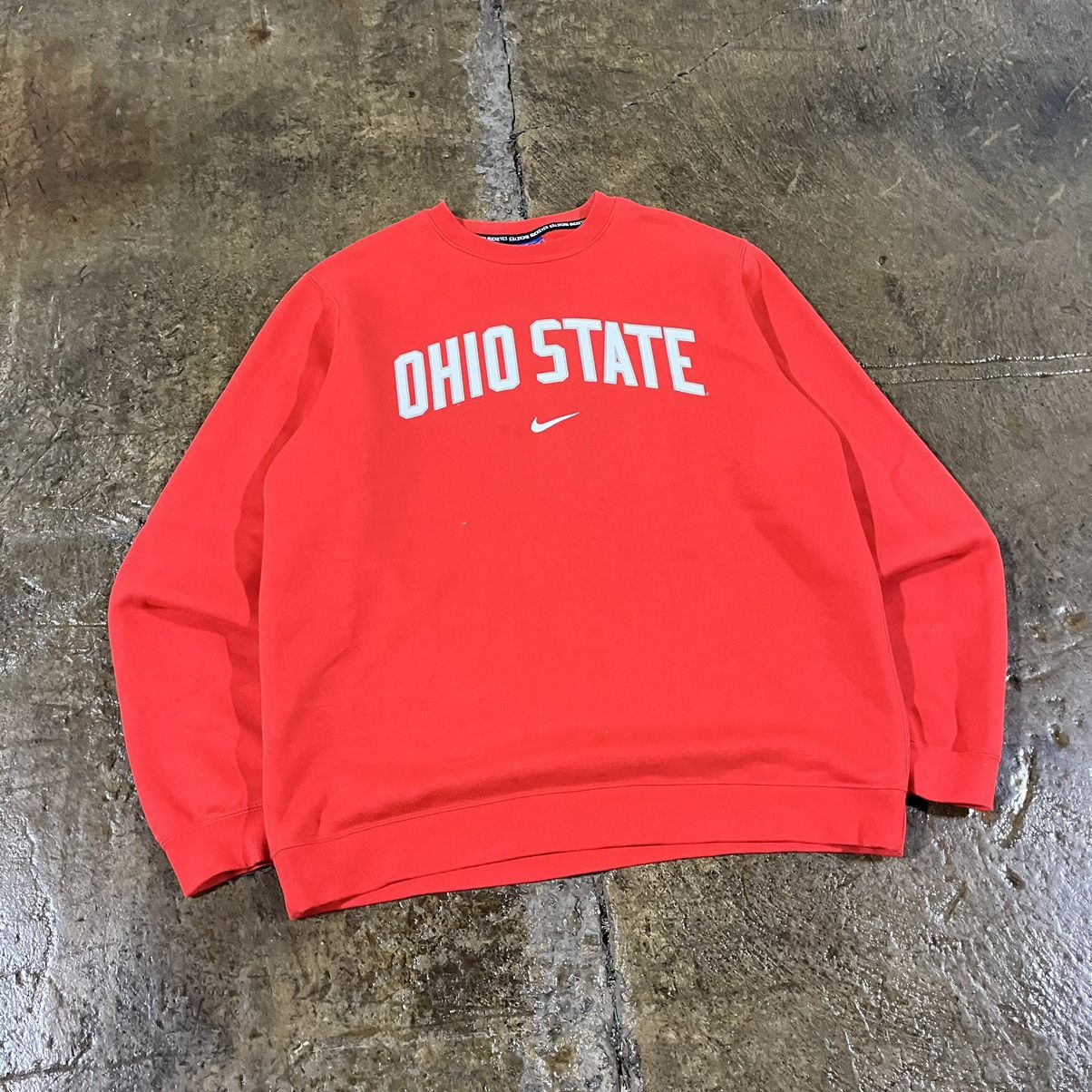 NCAA × Nike Ohio State Nike Center Swoosh Essential Pullover Crewneck Size US XL / EU 56 / 4 - 2 Thumbnail